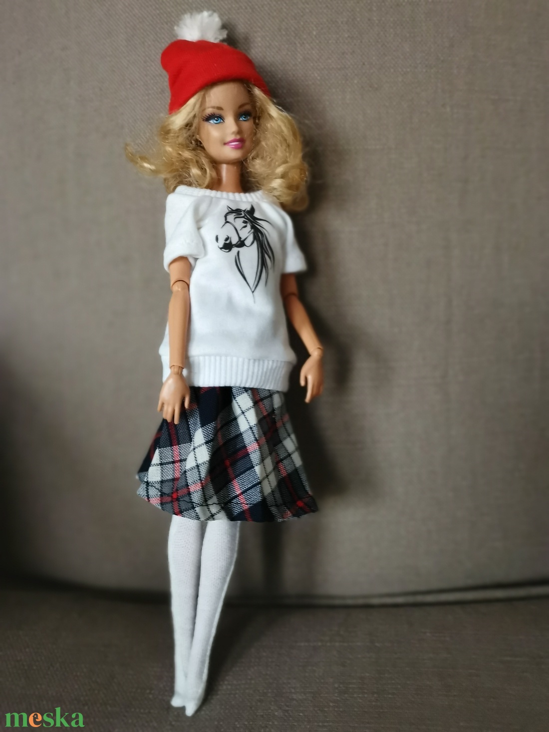 Barbie babaruha harisnyával, sapkával - játék & sport - baba & babaház - barbie ruhák - Meska.hu Barbie babaruha harisnyával, sapkával - játék & sport - baba & babaház - barbie ruhák - Meska.hu