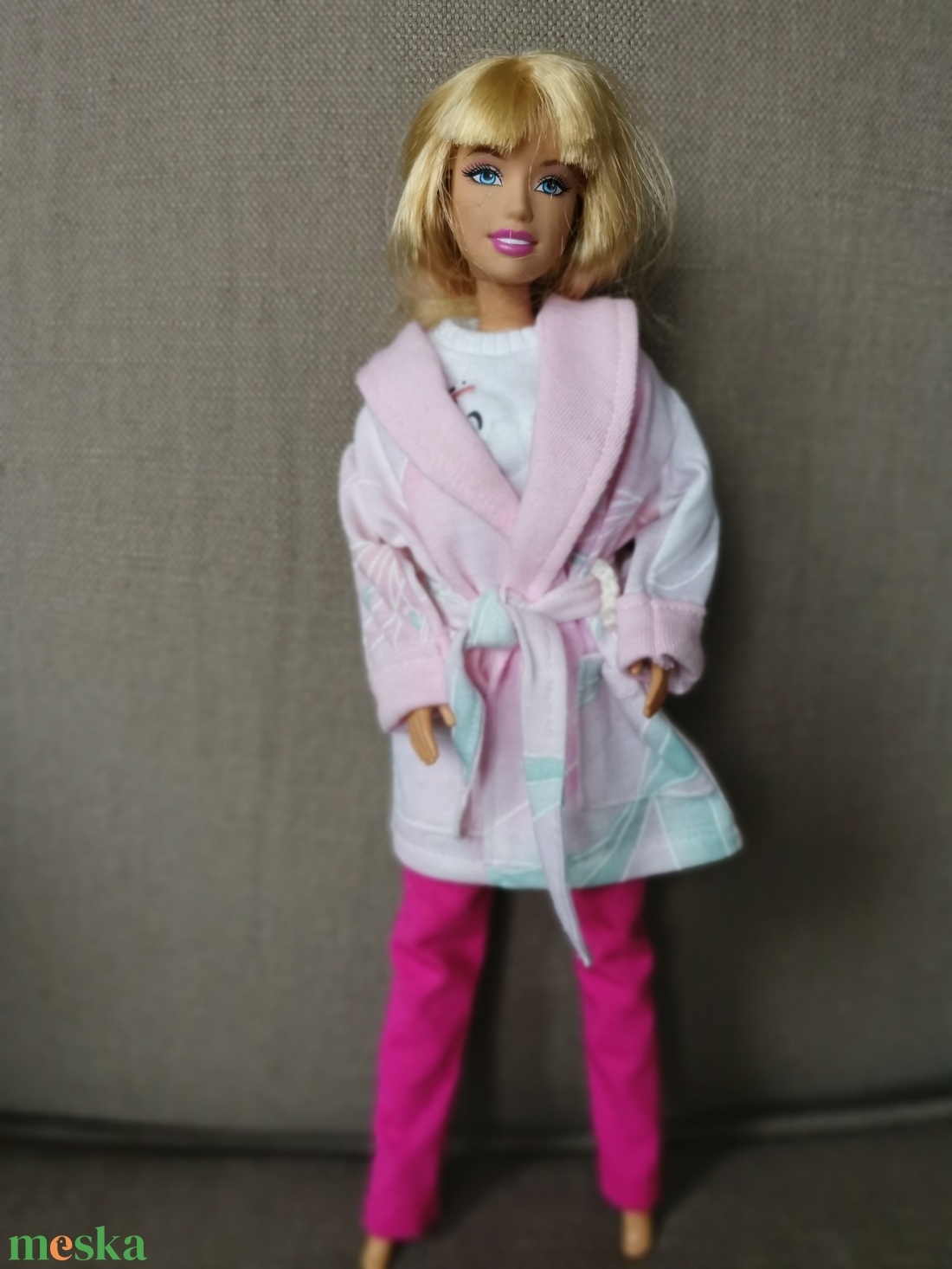 Barbie köntös - játék & sport - baba & babaház - babaruha, babakellék - Meska.hu Barbie köntös - játék & sport - baba & babaház - babaruha, babakellék - Meska.hu