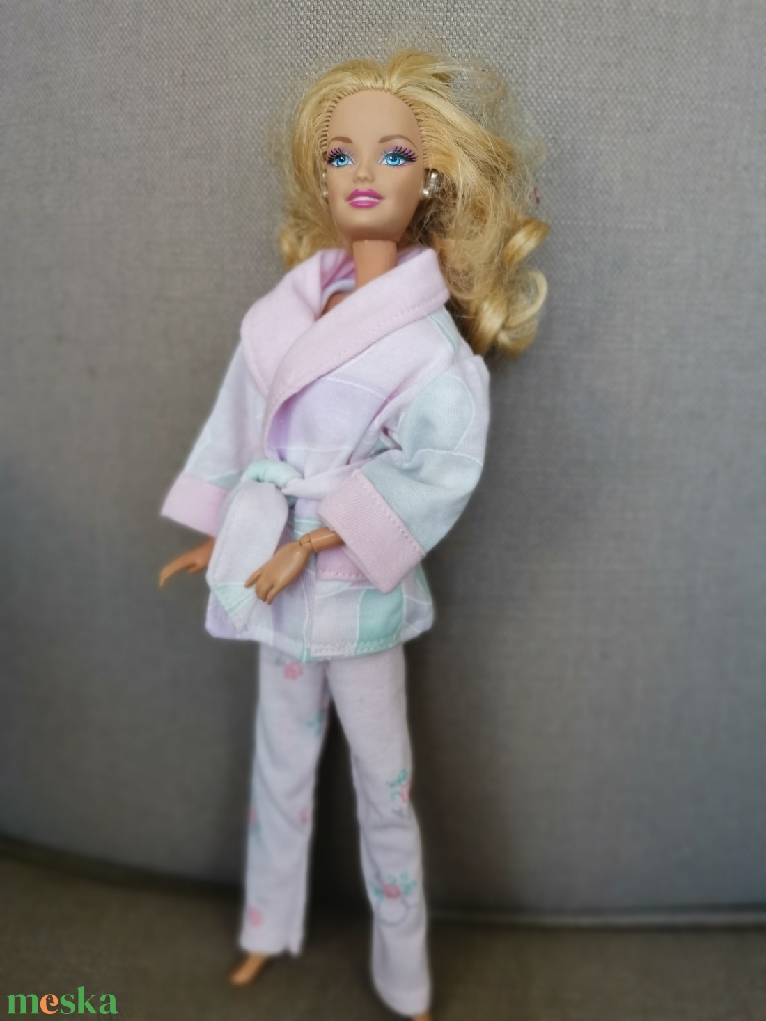 Barbie köntös - játék & sport - baba & babaház - babaruha, babakellék - Meska.hu Barbie köntös - játék & sport - baba & babaház - babaruha, babakellék - Meska.hu