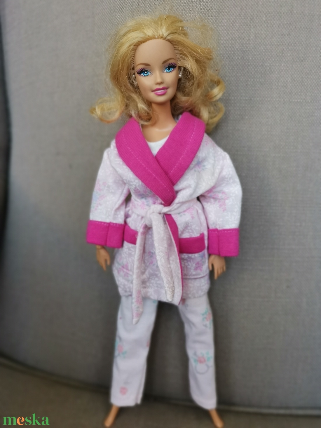 Barbie köntös - játék & sport - baba & babaház - babaruha, babakellék - Meska.hu Barbie köntös - játék & sport - baba & babaház - babaruha, babakellék - Meska.hu