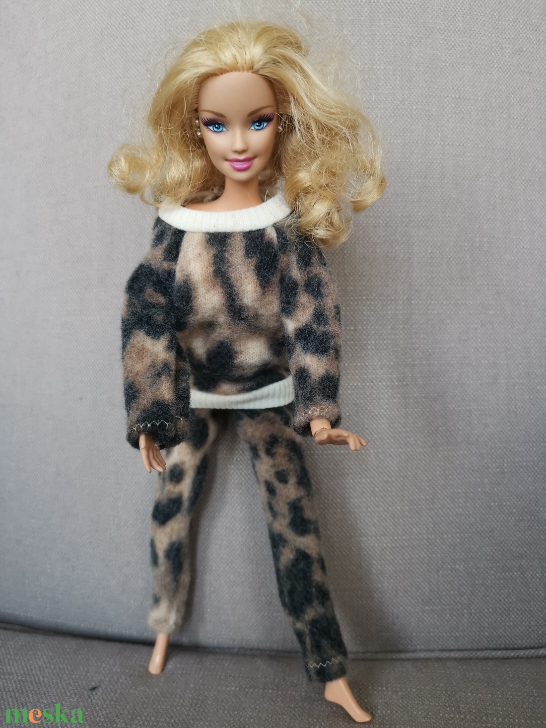 Barbie babaruha állatmintás pulcsi nadrággal - játék & sport - baba & babaház - babaruha, babakellék - Meska.hu Barbie babaruha állatmintás pulcsi nadrággal - játék & sport - baba & babaház - babaruha, babakellék - Meska.hu