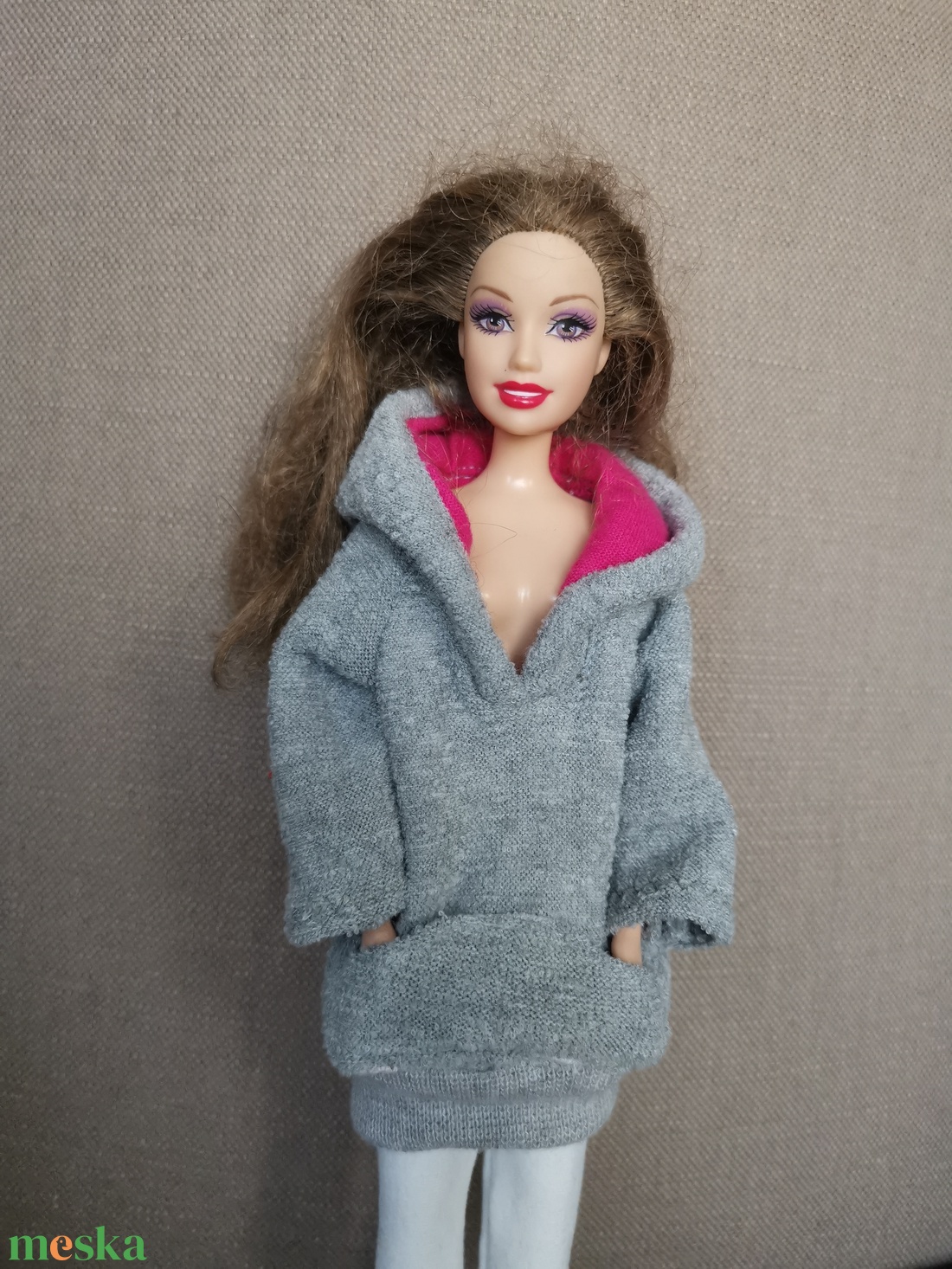 Barbie babaruha zsebes kapucnis bélelt kabát - játék & sport - baba & babaház - babaruha, babakellék - Meska.hu Barbie babaruha zsebes kapucnis bélelt kabát - játék & sport - baba & babaház - babaruha, babakellék - Meska.hu