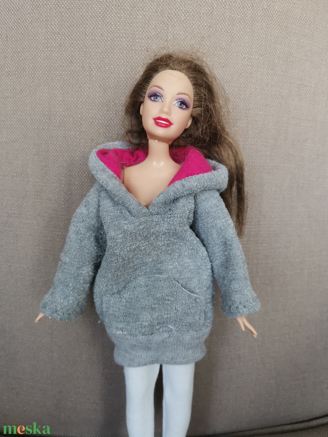 Barbie babaruha zsebes kapucnis bélelt kabát - játék & sport - baba & babaház - babaruha, babakellék - Meska.hu Barbie babaruha zsebes kapucnis bélelt kabát - játék & sport - baba & babaház - babaruha, babakellék - Meska.hu