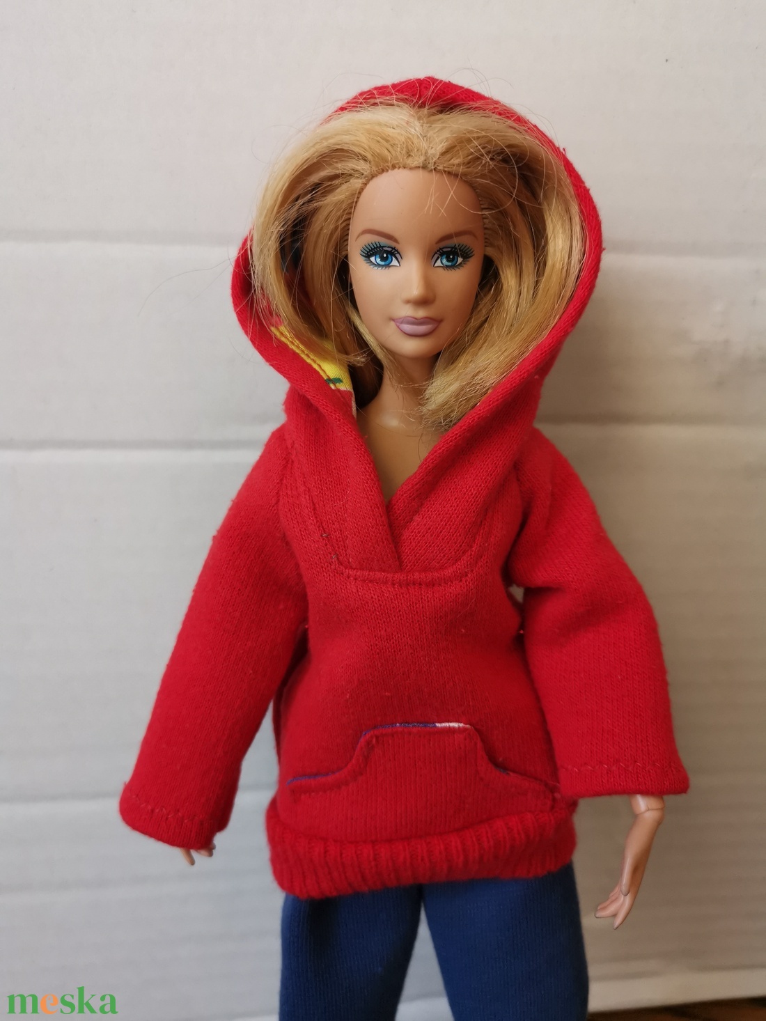 Barbie babaruha zsebes kapucnis bélelt kabát - játék & sport - baba & babaház - babaruha, babakellék - Meska.hu Barbie babaruha zsebes kapucnis bélelt kabát - játék & sport - baba & babaház - babaruha, babakellék - Meska.hu