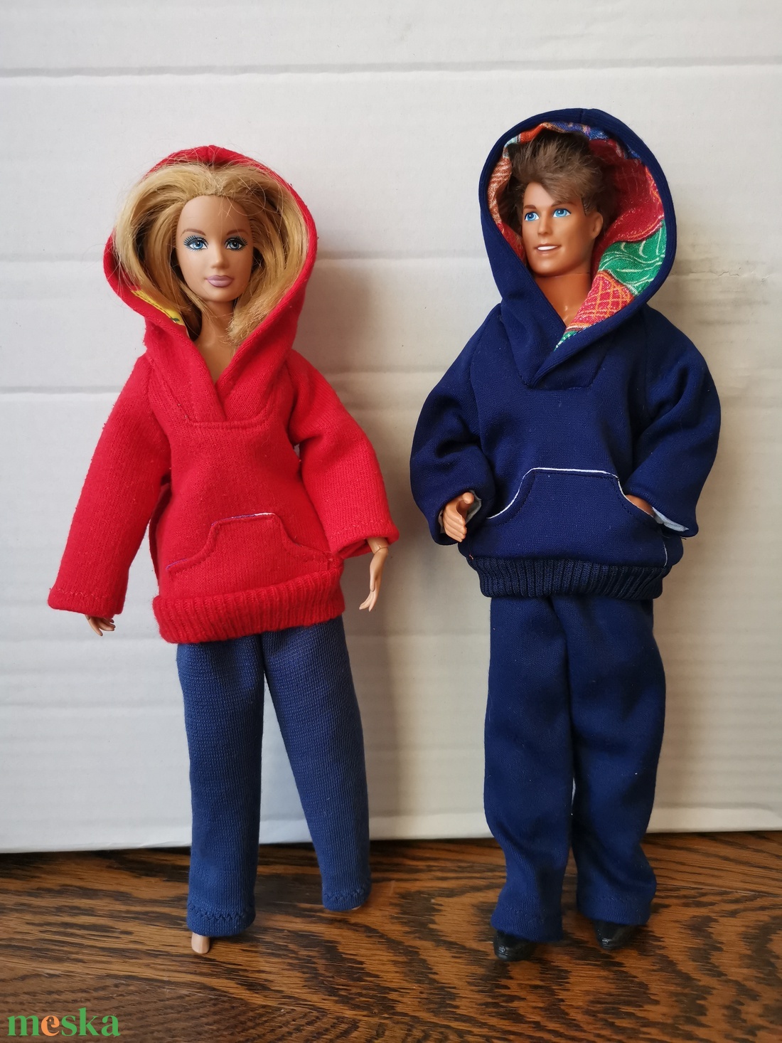 Barbie babaruha zsebes kapucnis bélelt kabát - játék & sport - baba & babaház - babaruha, babakellék - Meska.hu Barbie babaruha zsebes kapucnis bélelt kabát - játék & sport - baba & babaház - babaruha, babakellék - Meska.hu