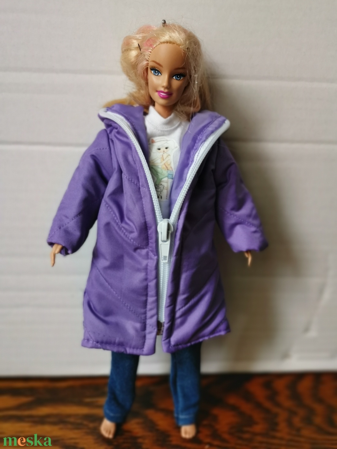 Barbie babaruha - hosszú lila színű kapucnis bélelt kabát - játék & sport - baba & babaház - babaruha, babakellék - Meska.hu Barbie babaruha - hosszú lila színű kapucnis bélelt kabát - játék & sport - baba & babaház - babaruha, babakellék - Meska.hu