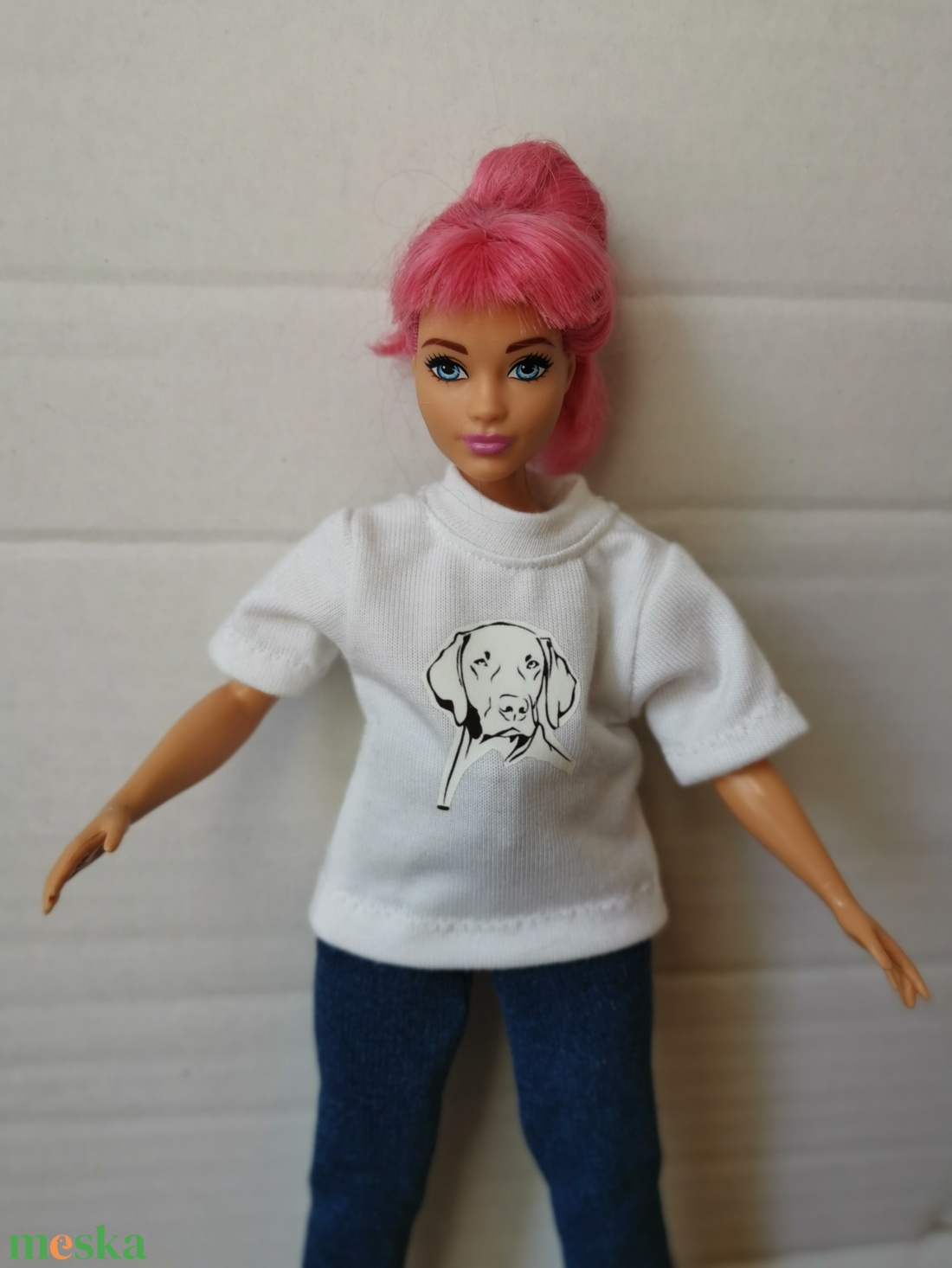 Molett Barbie babaruha - matricás póló - játék & sport - baba & babaház - babaruha, babakellék - Meska.hu Molett Barbie babaruha - matricás póló - játék & sport - baba & babaház - babaruha, babakellék - Meska.hu