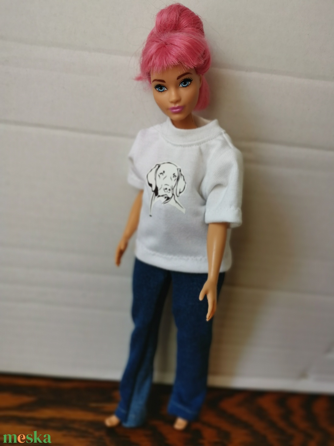 Molett Barbie babaruha - matricás póló - játék & sport - baba & babaház - babaruha, babakellék - Meska.hu Molett Barbie babaruha - matricás póló - játék & sport - baba & babaház - babaruha, babakellék - Meska.hu
