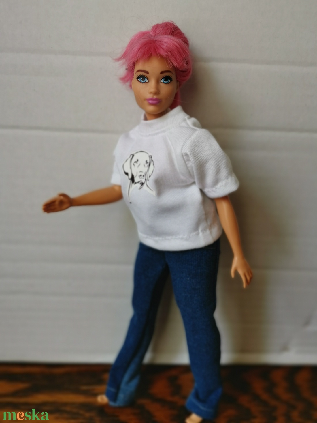 Molett Barbie babaruha - matricás póló - játék & sport - baba & babaház - babaruha, babakellék - Meska.hu Molett Barbie babaruha - matricás póló - játék & sport - baba & babaház - babaruha, babakellék - Meska.hu