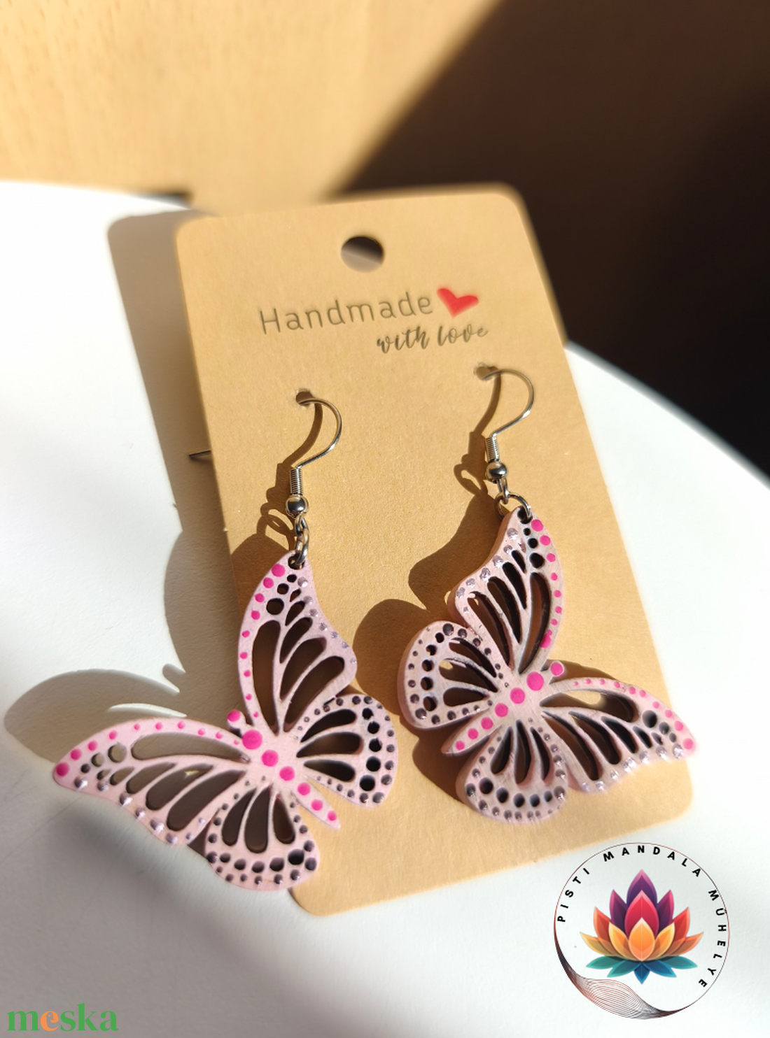 Fa fülbevaló (rózsaszín pillangó) - ékszer - fülbevaló - lógó fülbevaló - Meska.hu