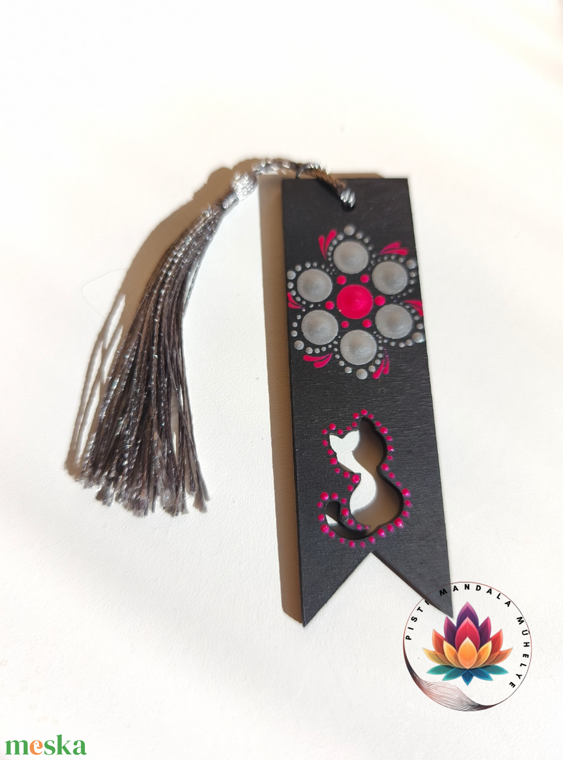 Cicás könyvjelző (ezüst, magenta)  - könyv & zene - könyvjelző - Meska.hu