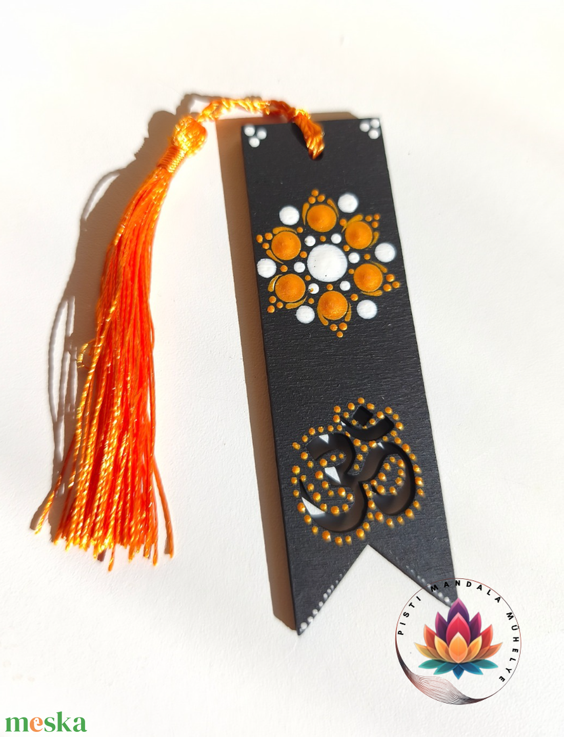 OM könyvjelző (narancs, fehér)  - könyv & zene - könyvjelző - Meska.hu