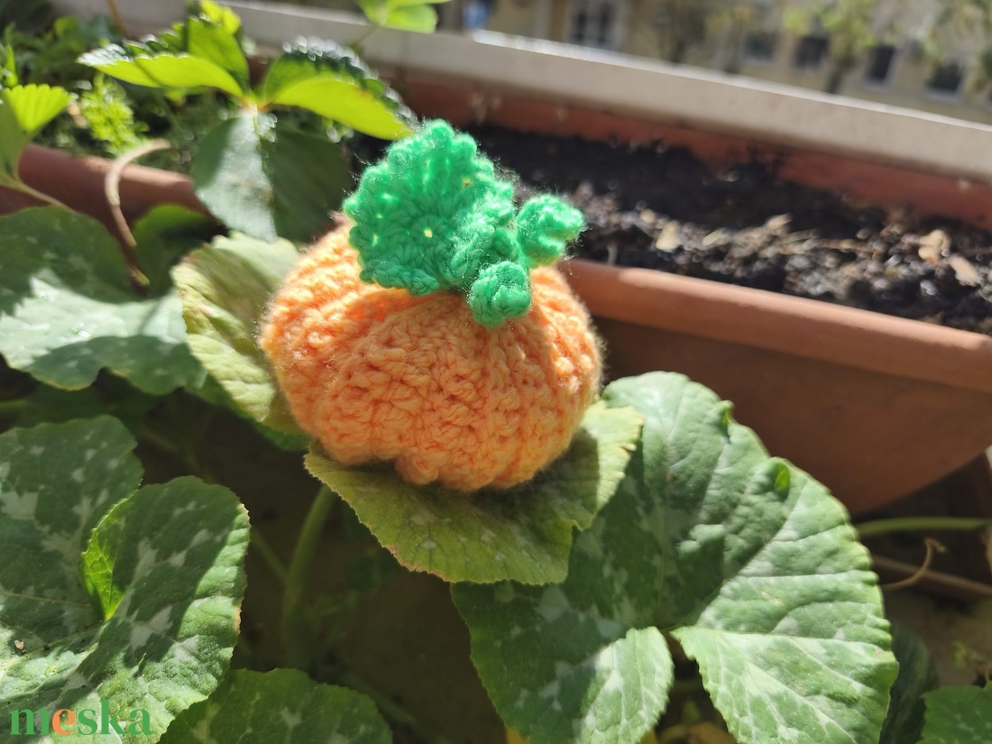 Horgolt tök Halloweenre - otthon & életmód - dekoráció - halloween - halloweeni tök - Meska.hu