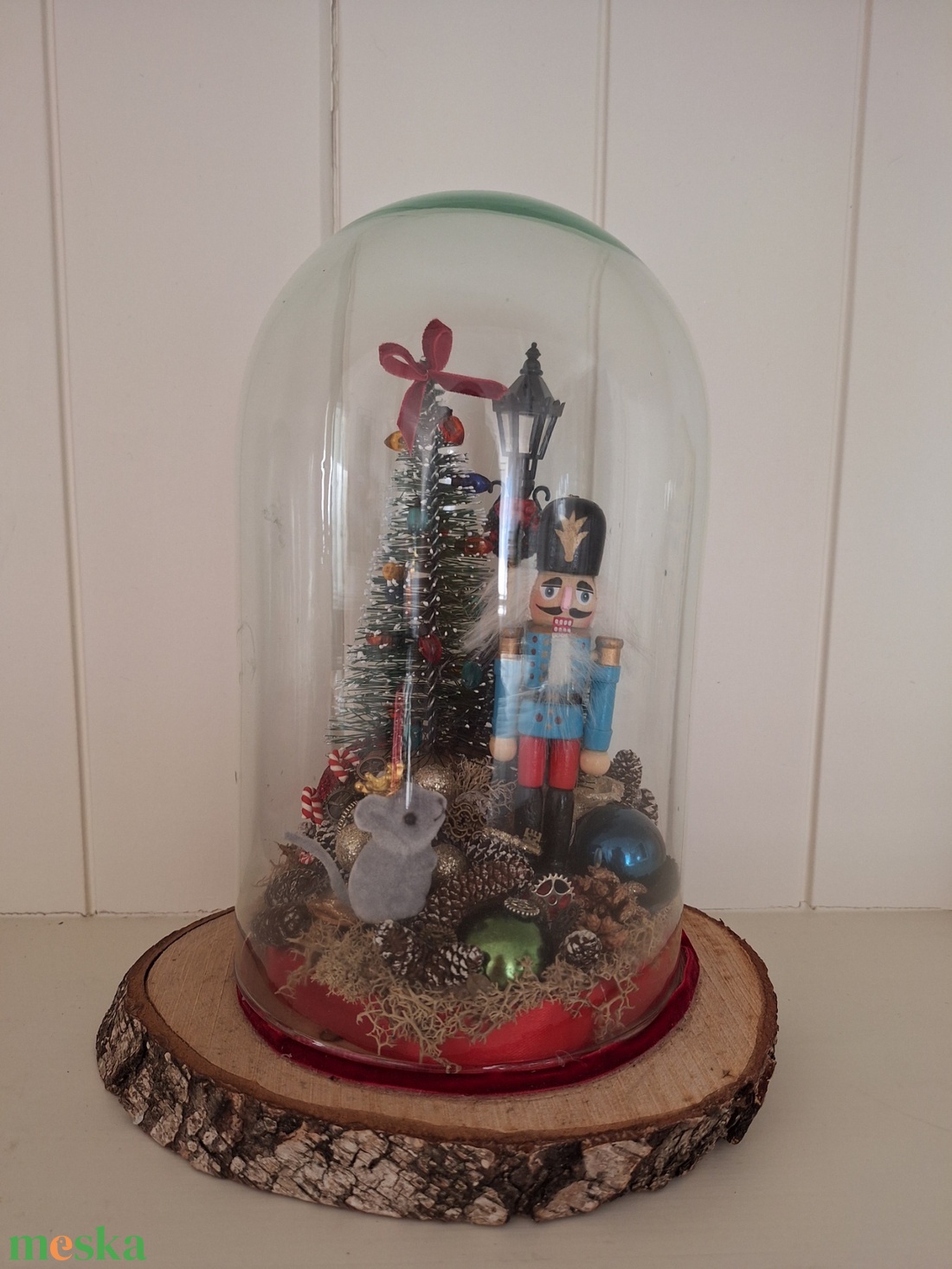 Üvegbúrás diótörő 2025/01 - esküvő - dekoráció - asztaldísz - Meska.hu Üvegbúrás diótörő 2025/01 - esküvő - dekoráció - asztaldísz - Meska.hu