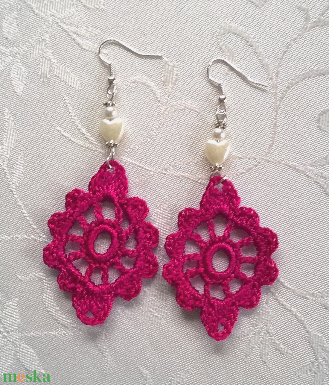Fukszia /horgolt fülbevaló/ - ékszer - fülbevaló - lógó fülbevaló - Meska.hu
