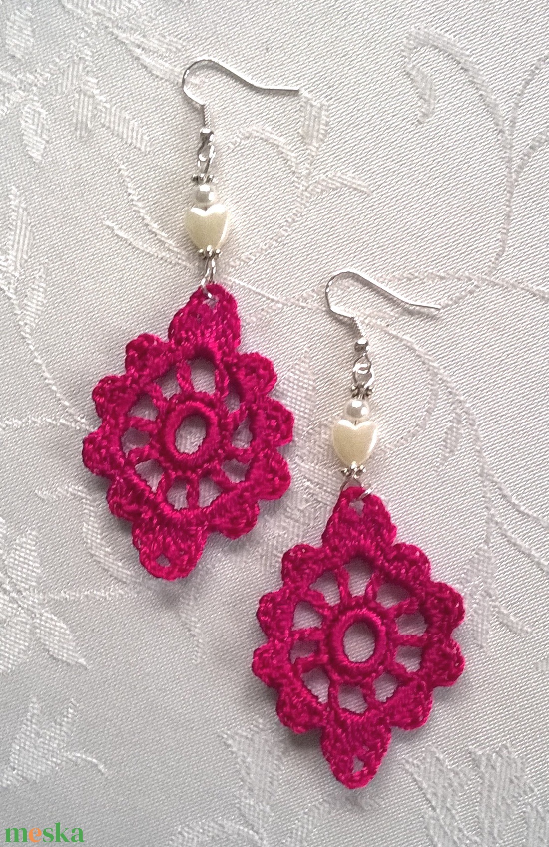 Fukszia /horgolt fülbevaló/ - ékszer - fülbevaló - lógó fülbevaló - Meska.hu