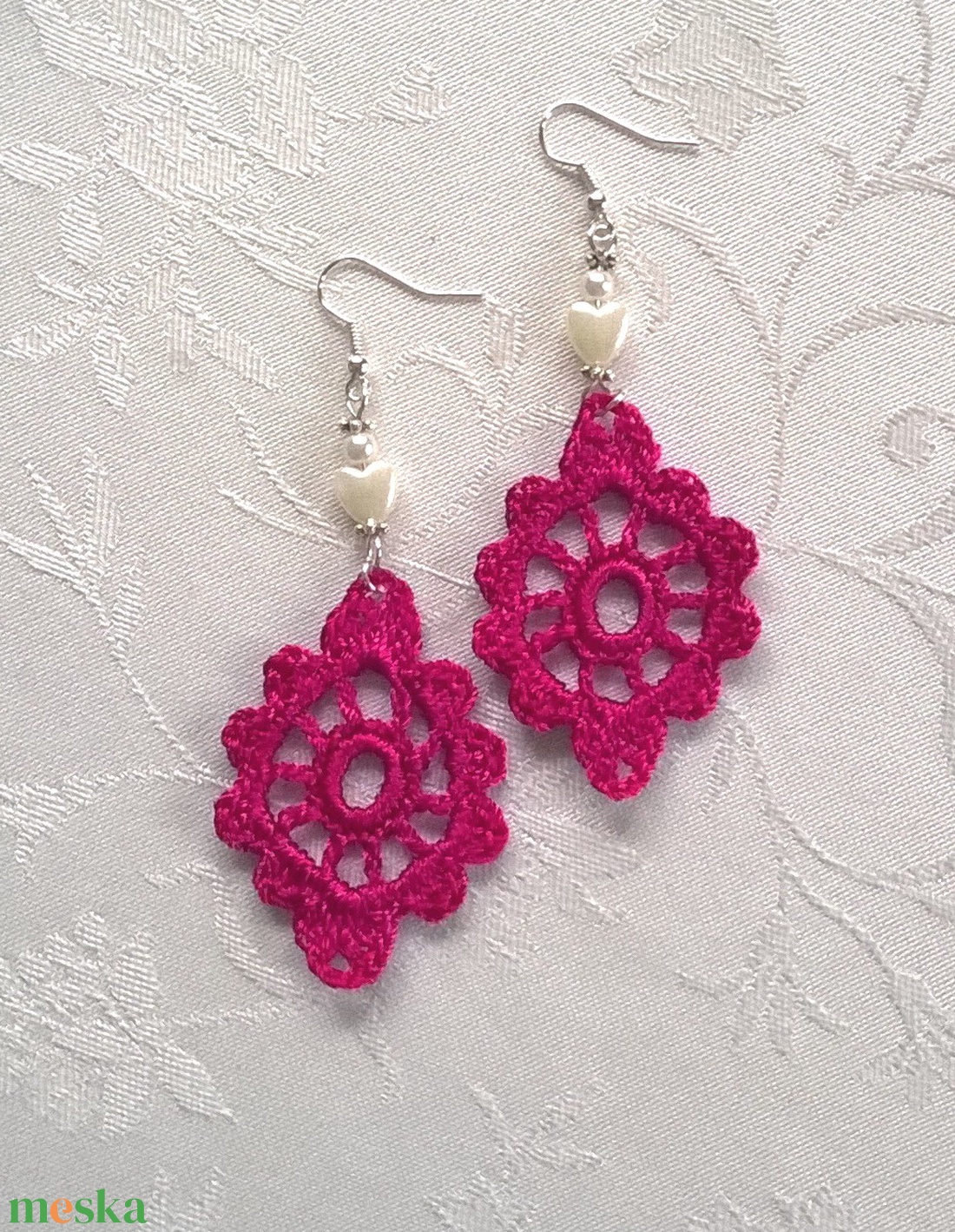 Fukszia /horgolt fülbevaló/ - ékszer - fülbevaló - lógó fülbevaló - Meska.hu
