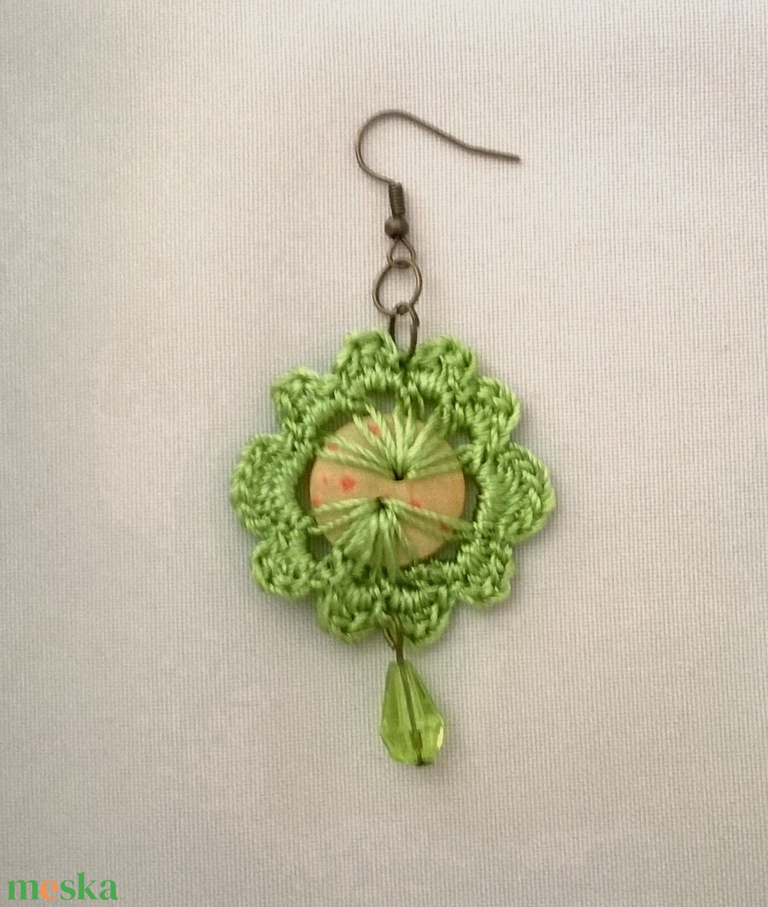 Zöldecske /horgolt fülbevaló/ - ékszer - fülbevaló - lógós kerek fülbevaló - Meska.hu
