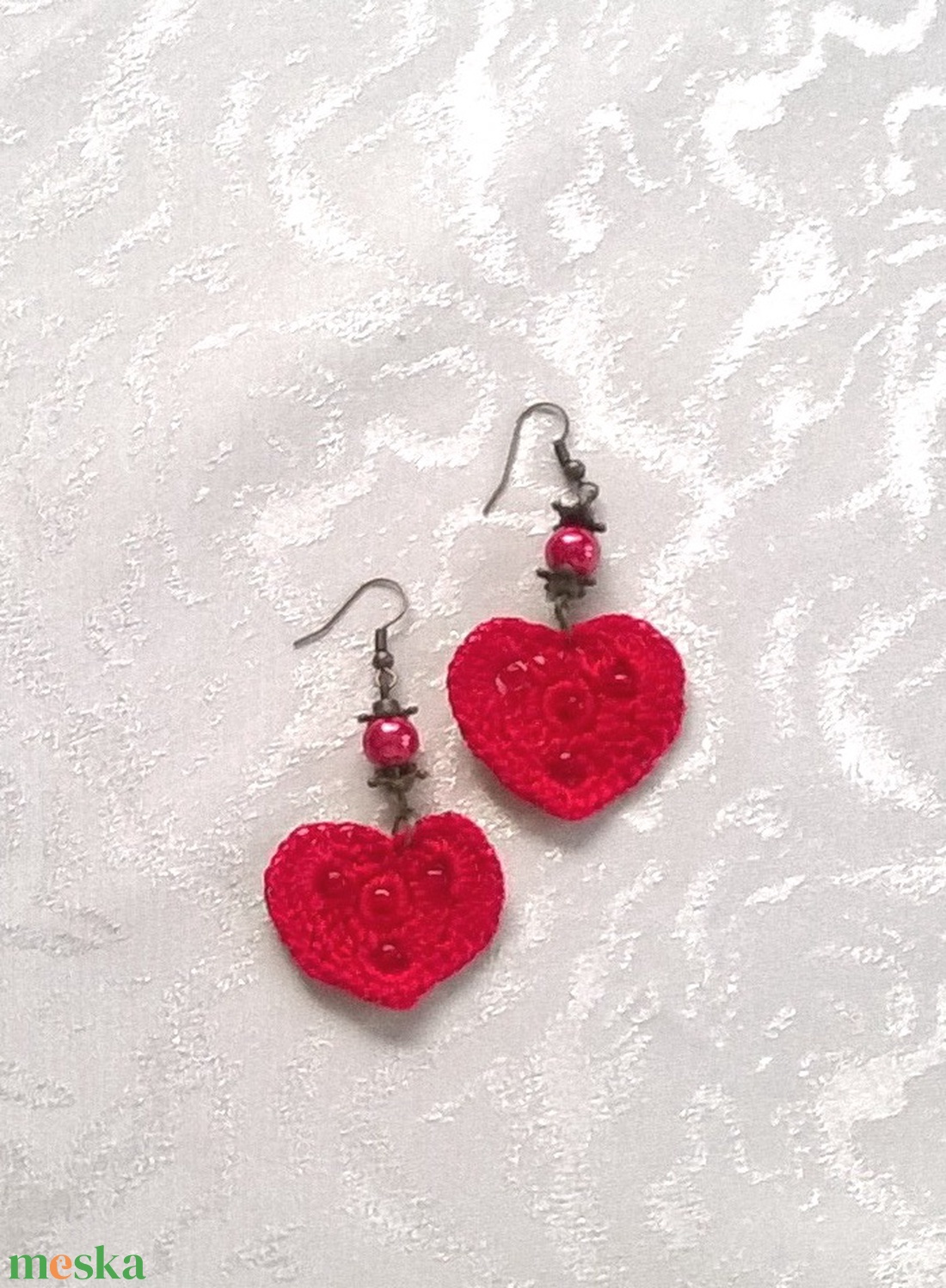 Piros szívecske - ékszer - fülbevaló - lógó fülbevaló - Meska.hu