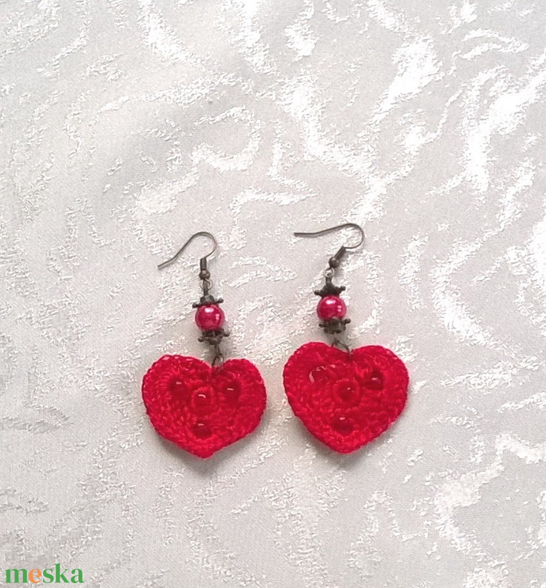 Piros szívecske - ékszer - fülbevaló - lógó fülbevaló - Meska.hu