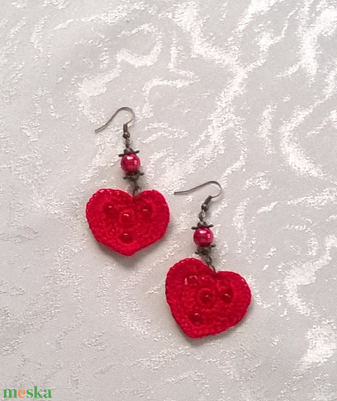 Piros szívecske - ékszer - fülbevaló - lógó fülbevaló - Meska.hu