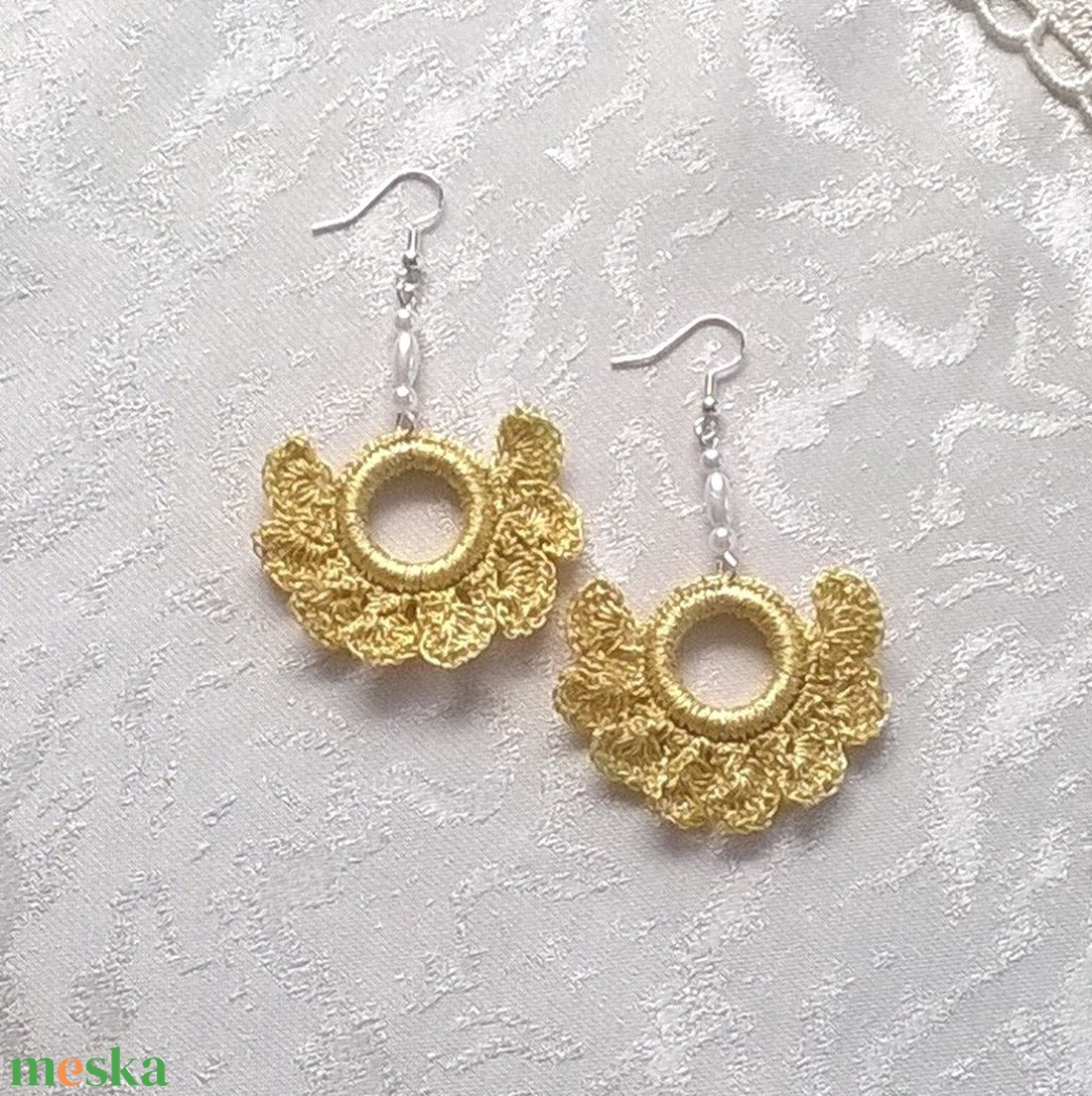 Arany és ezüst - ékszer - fülbevaló - lógós kerek fülbevaló - Meska.hu