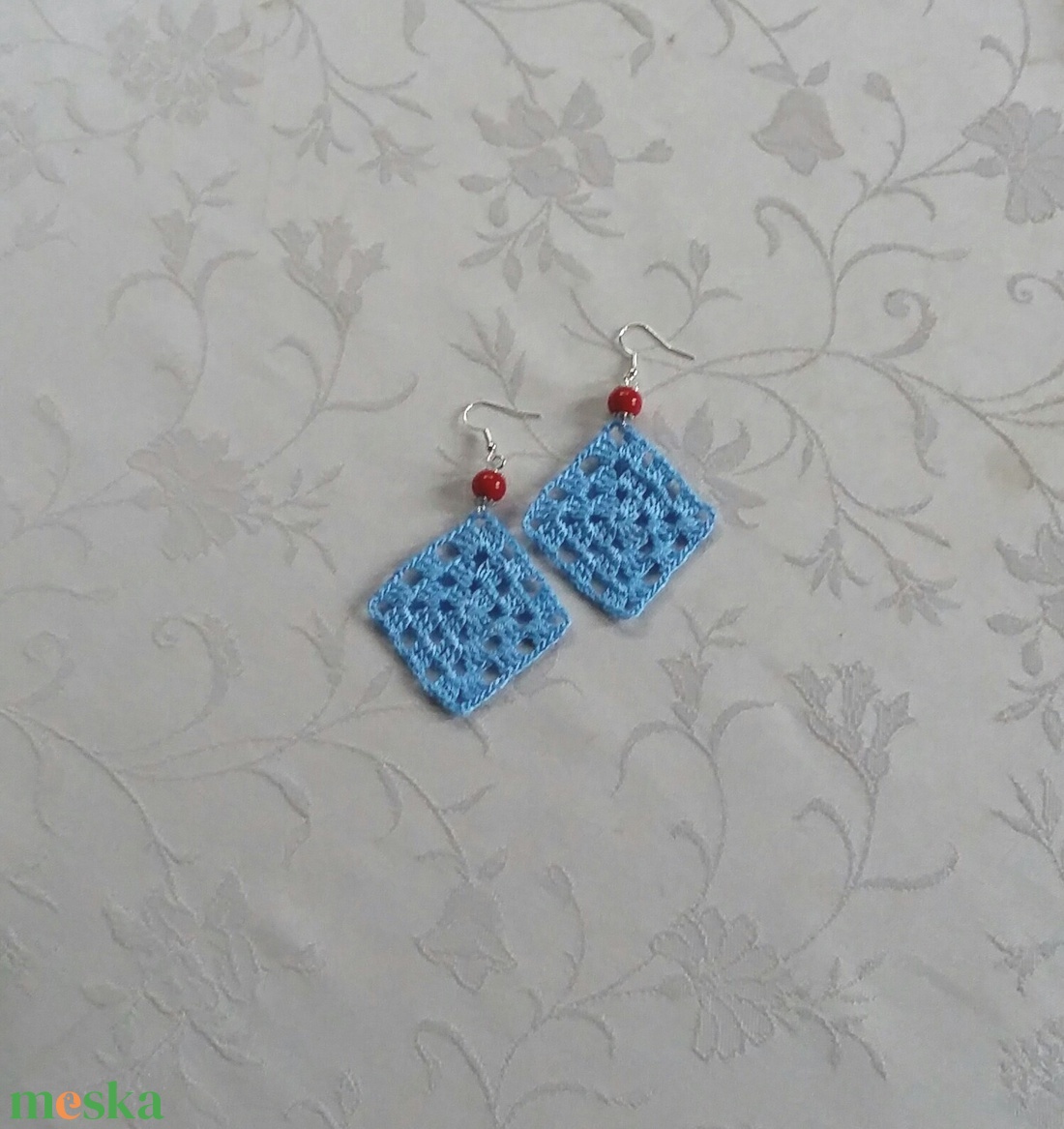 Kék horgolt fülbevaló - ékszer - fülbevaló - lógó fülbevaló - Meska.hu