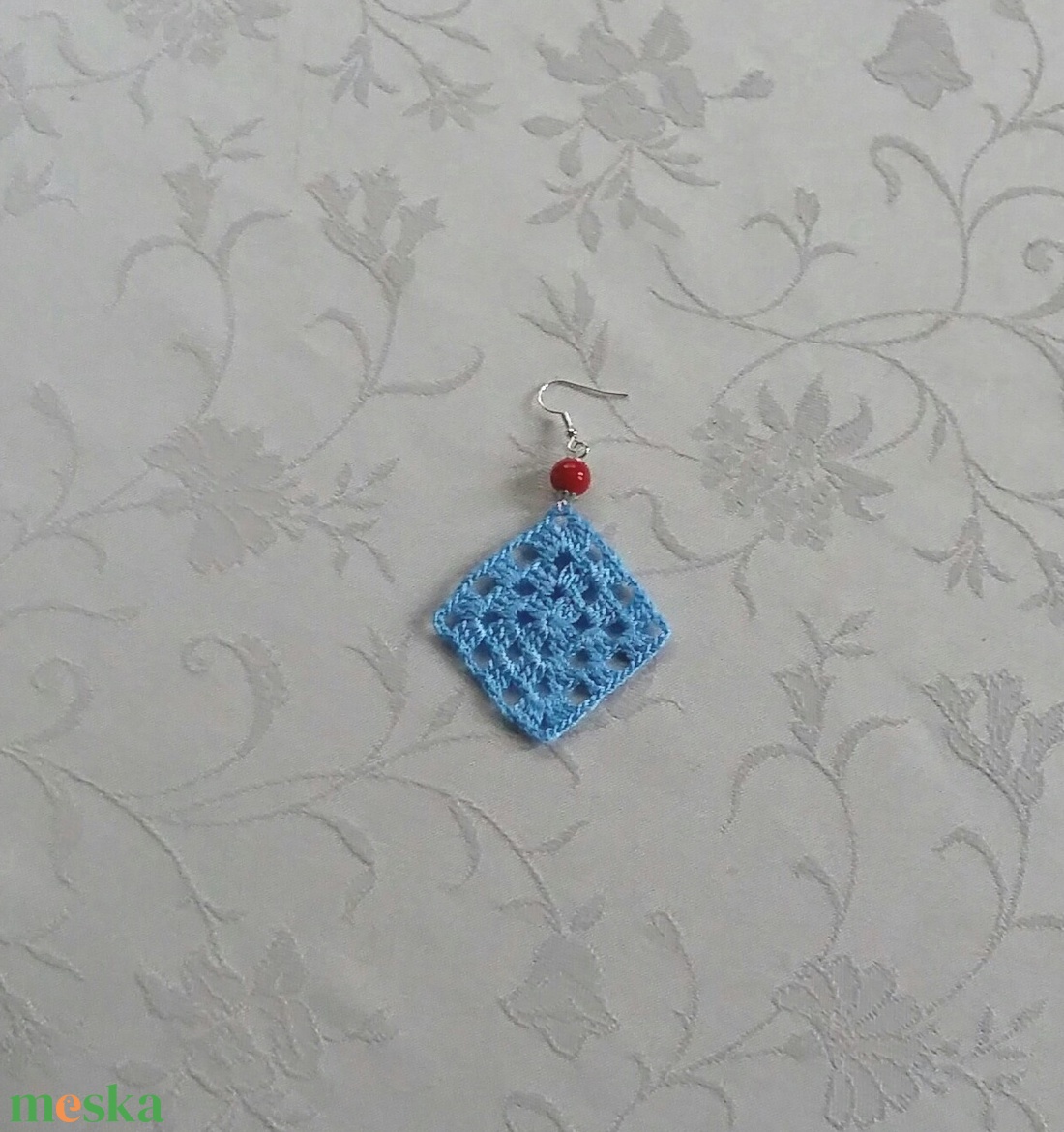 Kék horgolt fülbevaló - ékszer - fülbevaló - lógó fülbevaló - Meska.hu