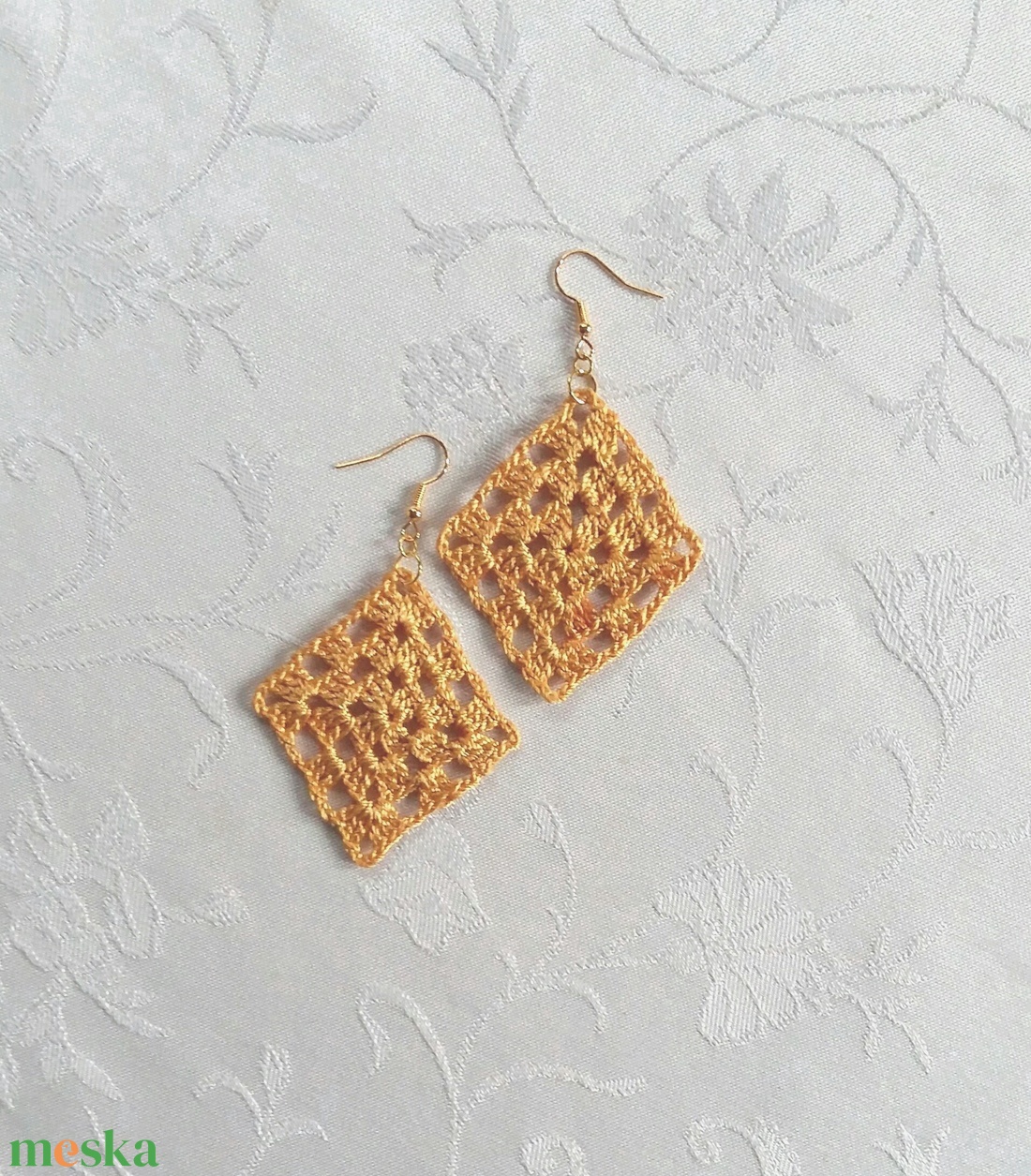 Horgolt fülbevaló - ékszer - fülbevaló - lógó fülbevaló - Meska.hu