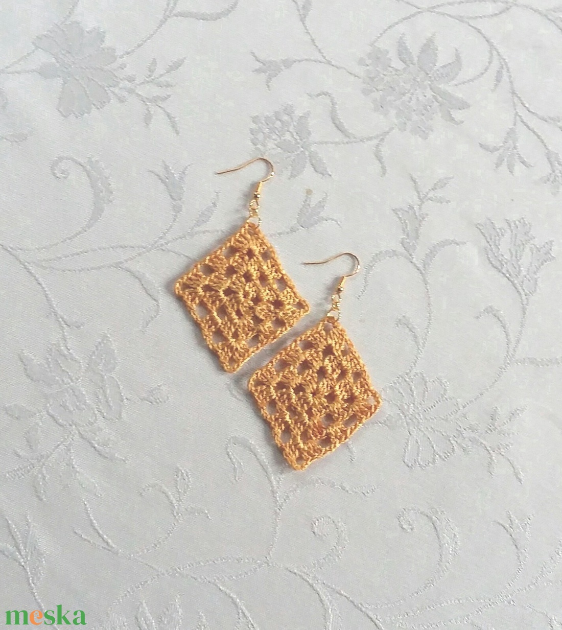Horgolt fülbevaló - ékszer - fülbevaló - lógó fülbevaló - Meska.hu