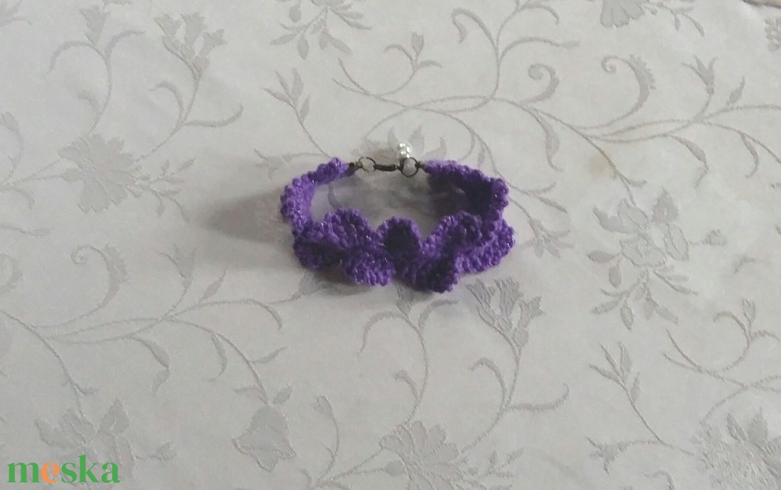 Lila karkötő - ékszer - karkötő - gyöngyös karkötő - Meska.hu