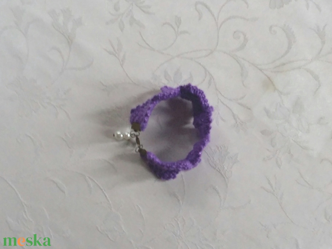 Lila karkötő - ékszer - karkötő - gyöngyös karkötő - Meska.hu