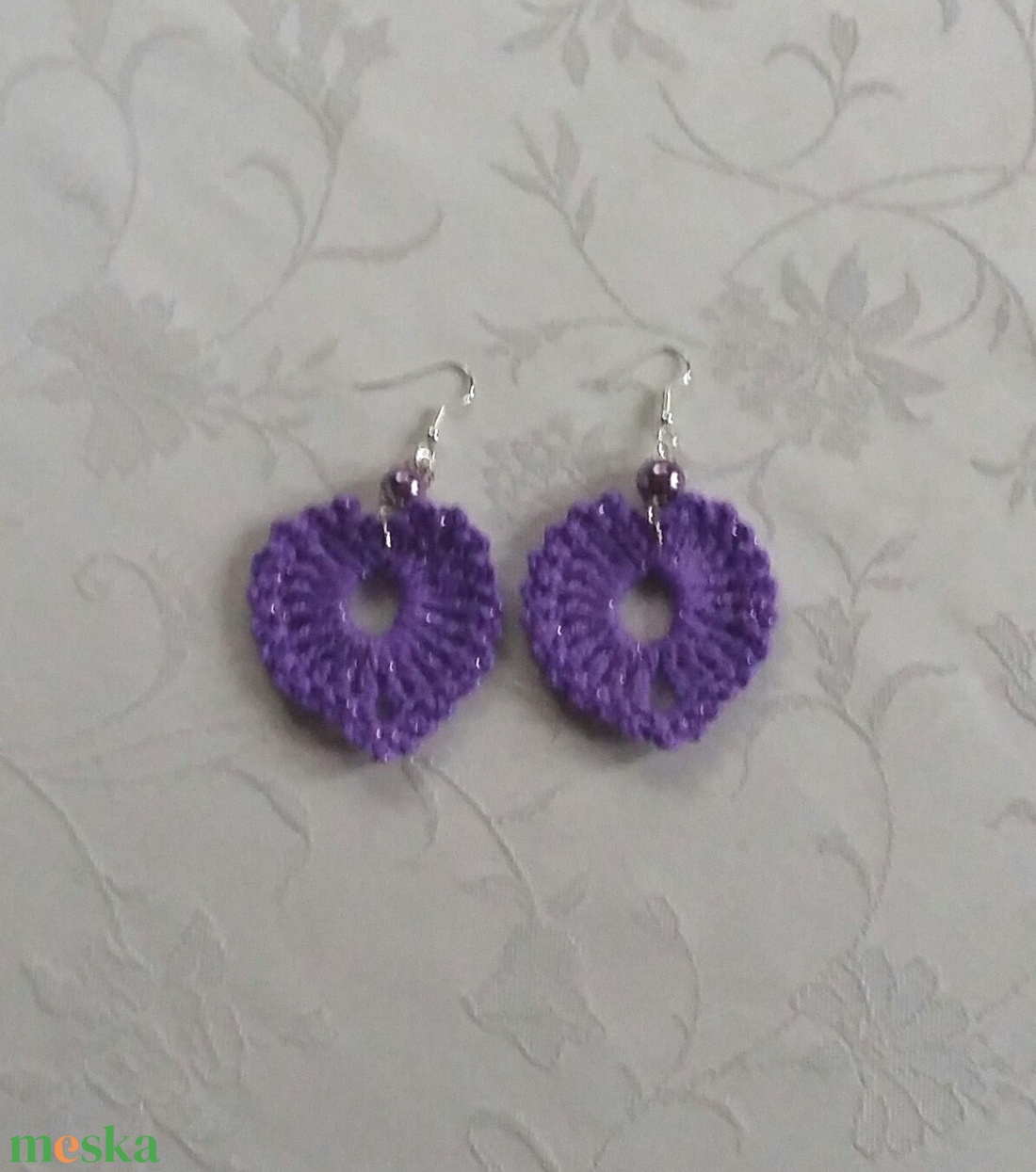 Lila horgolt fülbevaló - ékszer - fülbevaló - lógó fülbevaló - Meska.hu
