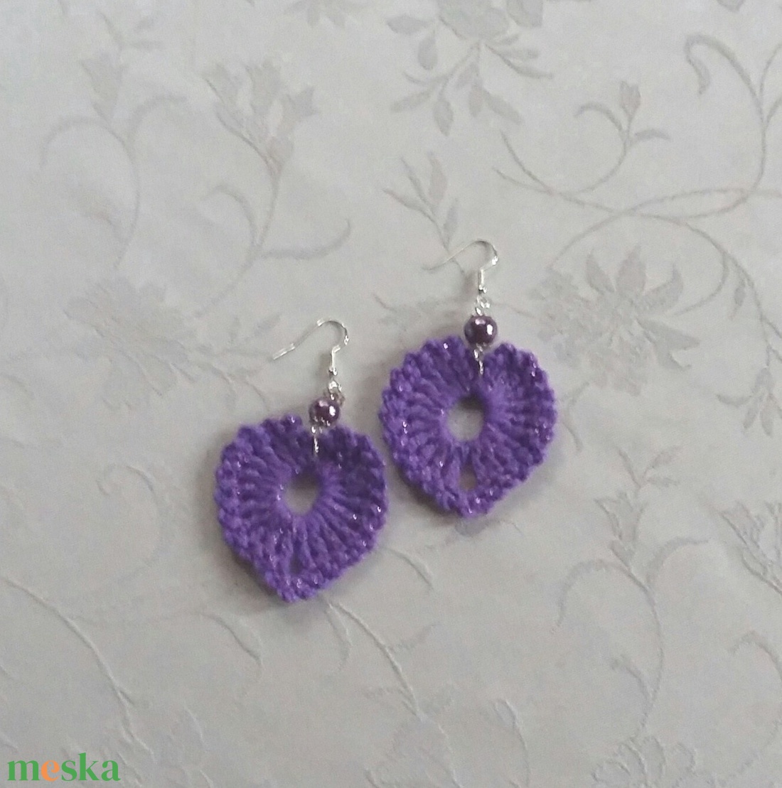 Lila horgolt fülbevaló - ékszer - fülbevaló - lógó fülbevaló - Meska.hu