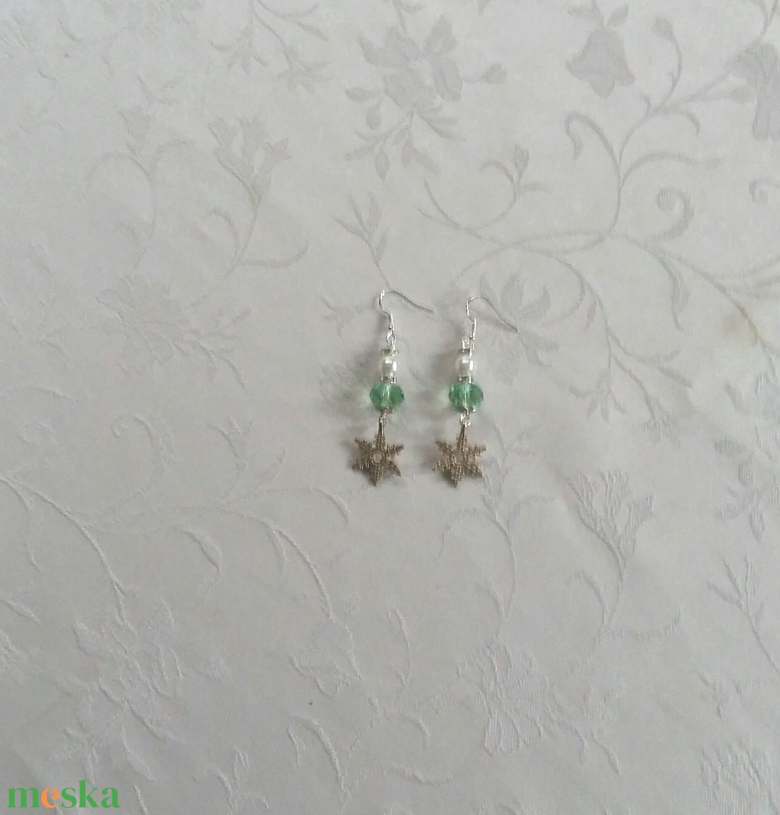 Karácsonyi gyöngyök - ékszer - fülbevaló - lógó fülbevaló - Meska.hu