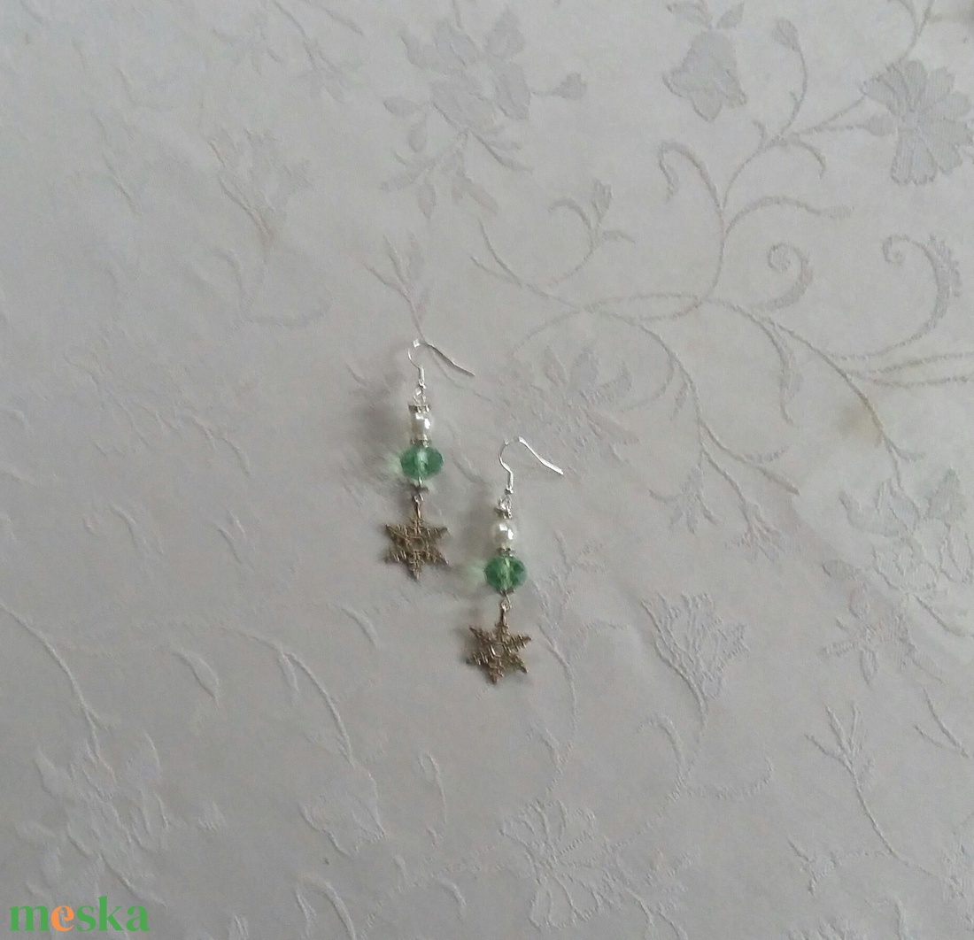 Karácsonyi gyöngyök - ékszer - fülbevaló - lógó fülbevaló - Meska.hu