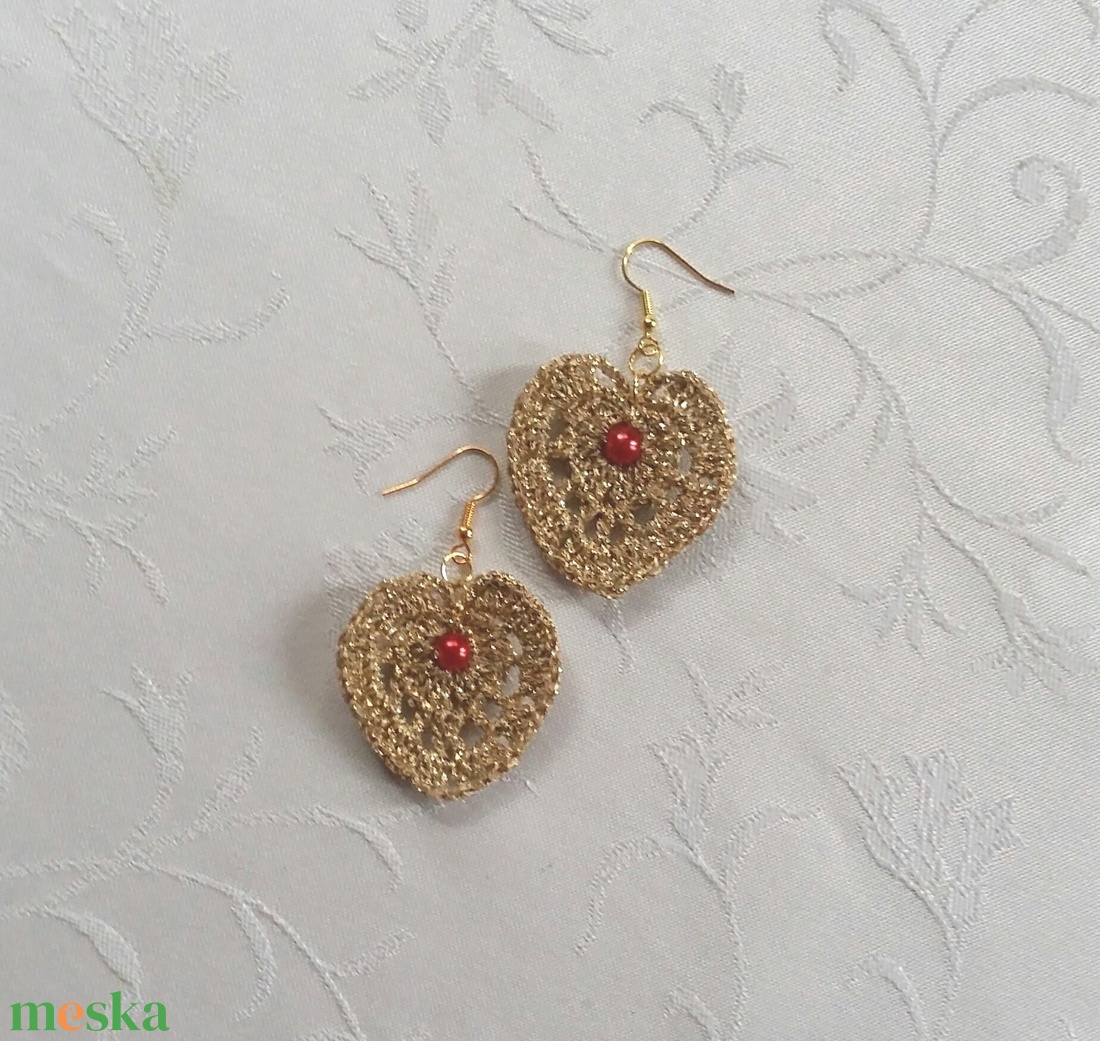 Arany szívecske - ékszer - fülbevaló - lógó fülbevaló - Meska.hu