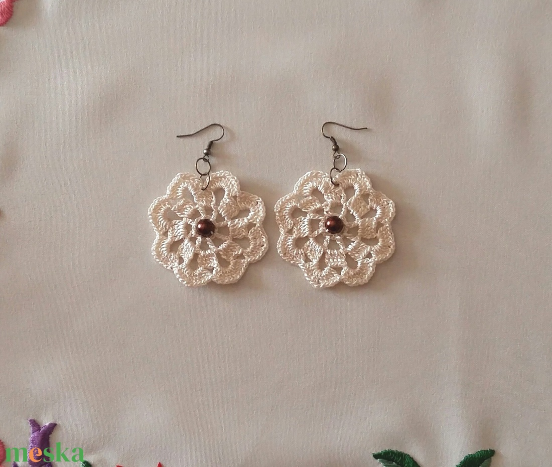 Horgolt fülbeló - ékszer - fülbevaló - lógós kerek fülbevaló - Meska.hu