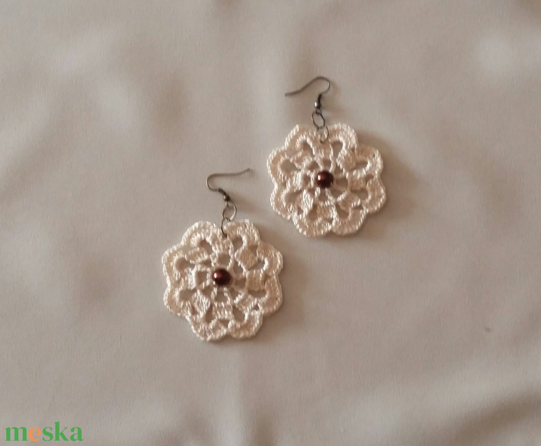 Horgolt fülbeló - ékszer - fülbevaló - lógós kerek fülbevaló - Meska.hu