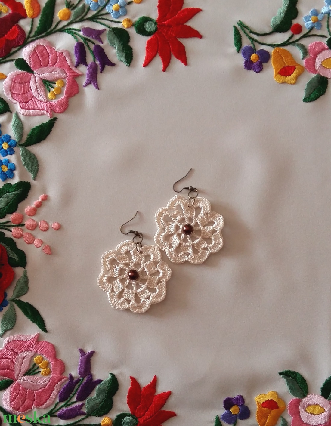 Horgolt fülbeló - ékszer - fülbevaló - lógós kerek fülbevaló - Meska.hu