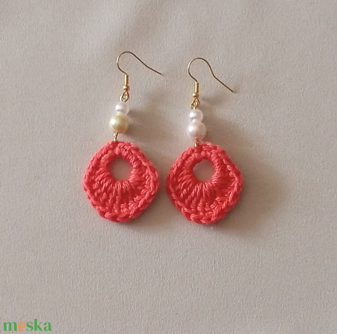 Horgolt fülbevaló - ékszer - fülbevaló - lógó fülbevaló - Meska.hu