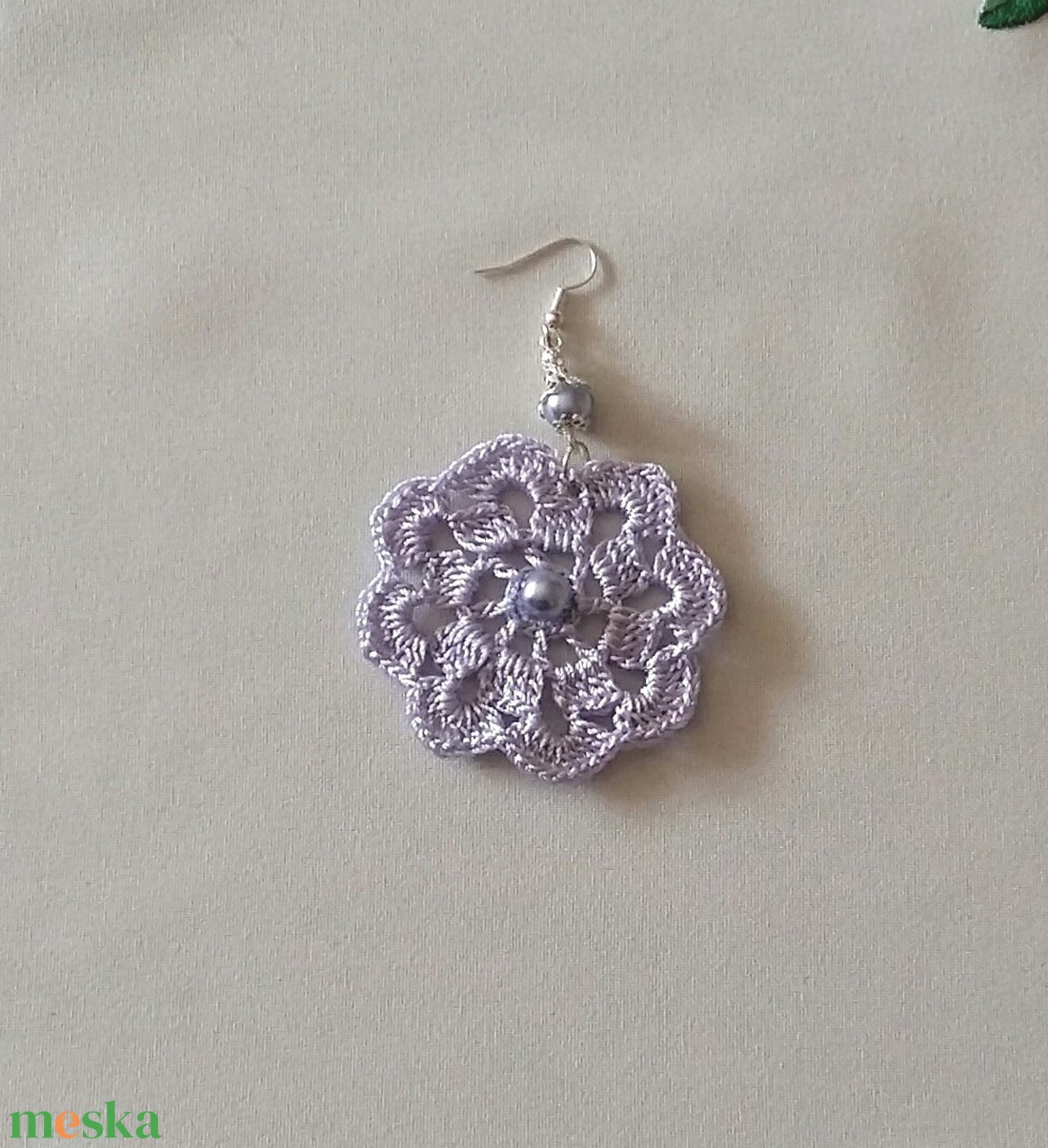 Lila horgolt fülbevaló - ékszer - fülbevaló - lógós kerek fülbevaló - Meska.hu