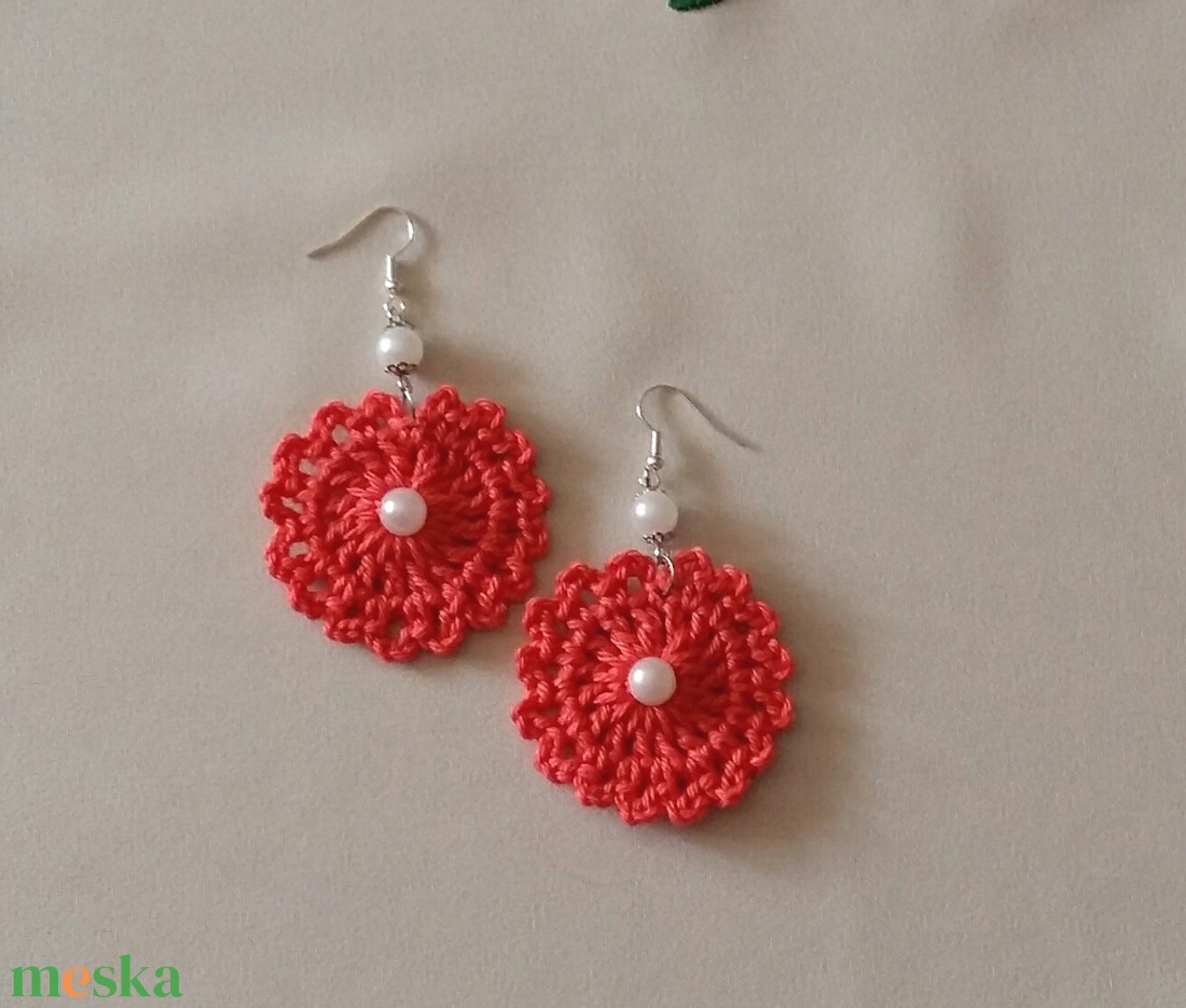 Horgolt fülbevaló - ékszer - fülbevaló - lógós kerek fülbevaló - Meska.hu