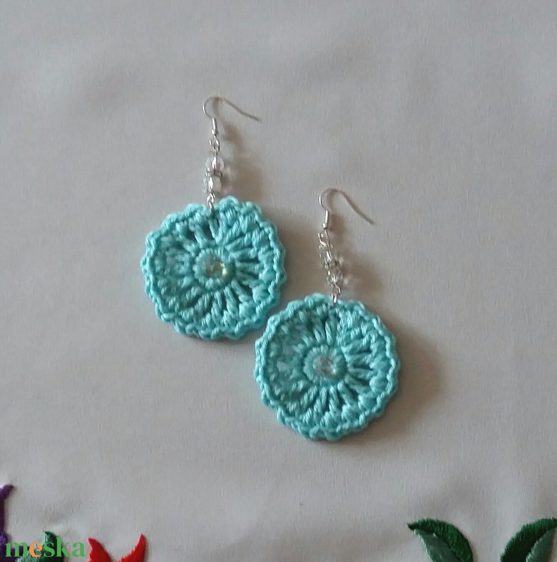 Türkiz fülbevaló - ékszer - fülbevaló - lógós kerek fülbevaló - Meska.hu