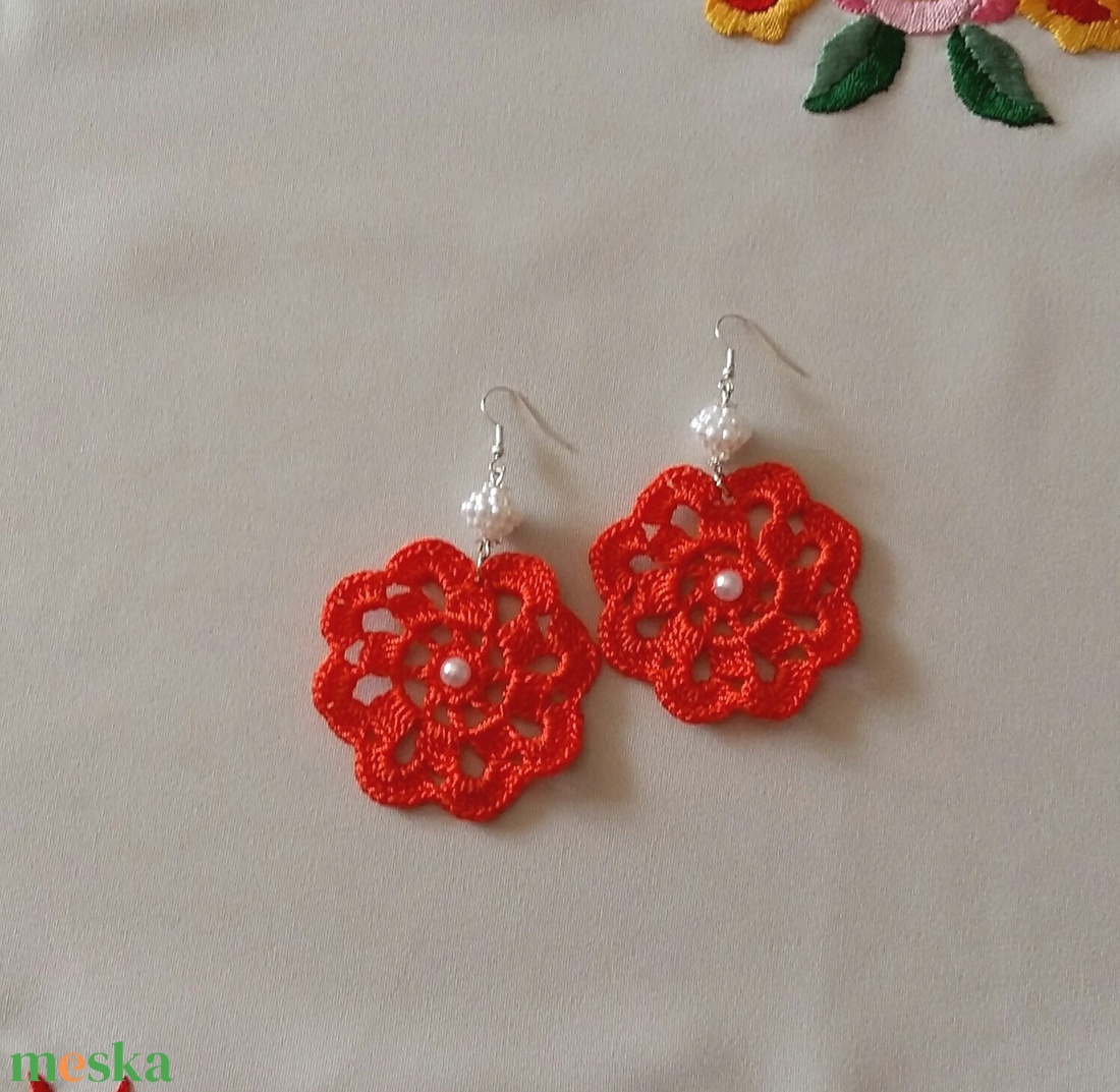 Horgolt fülbevaló - ékszer - fülbevaló - lógós kerek fülbevaló - Meska.hu