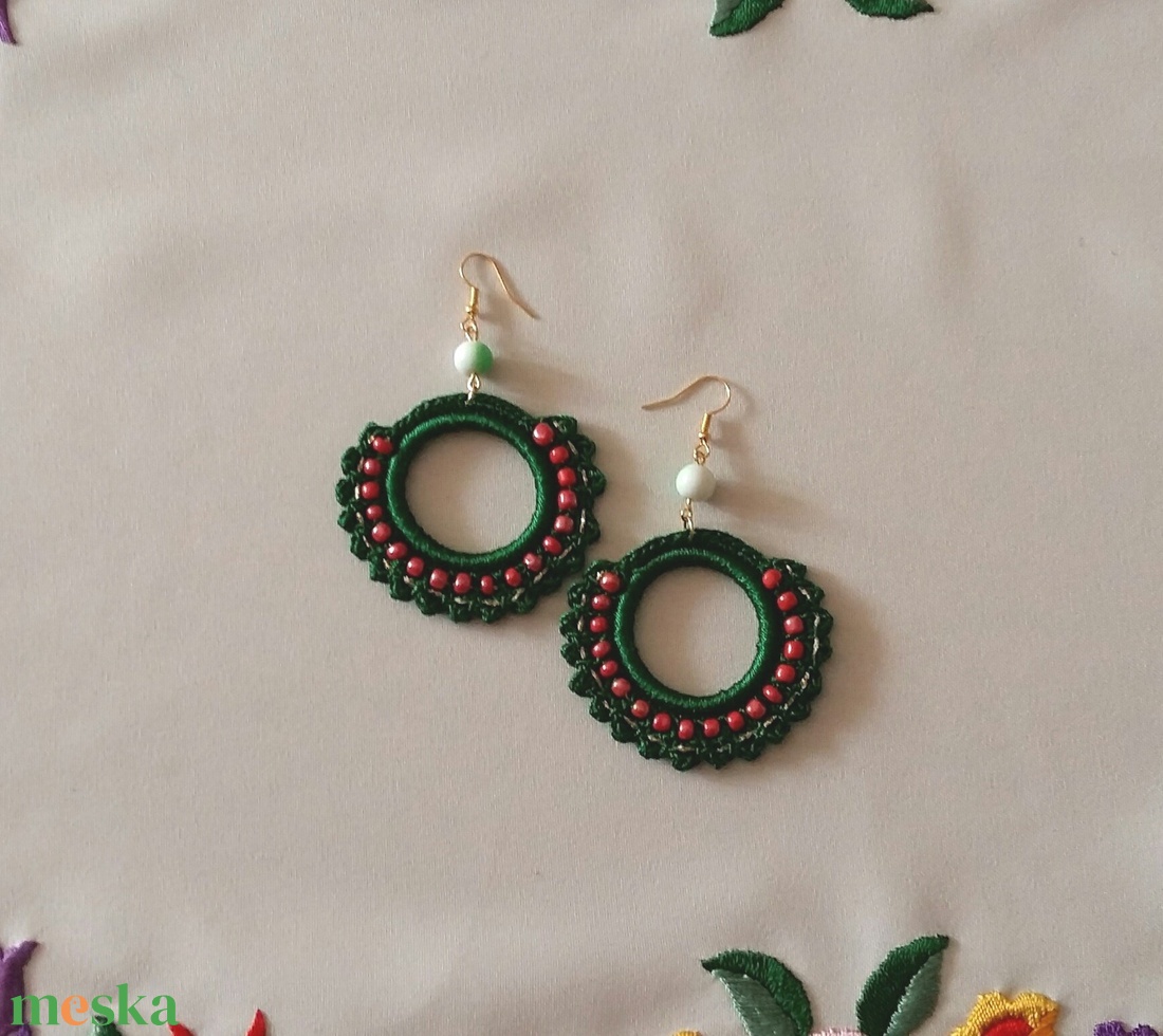 Horgolt fülbevaló - ékszer - fülbevaló - lógós kerek fülbevaló - Meska.hu