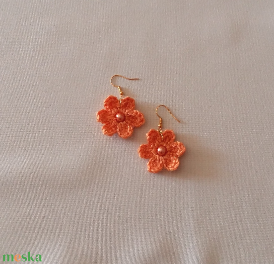 Horgolt fülbevaló - ékszer - fülbevaló - lógós kerek fülbevaló - Meska.hu