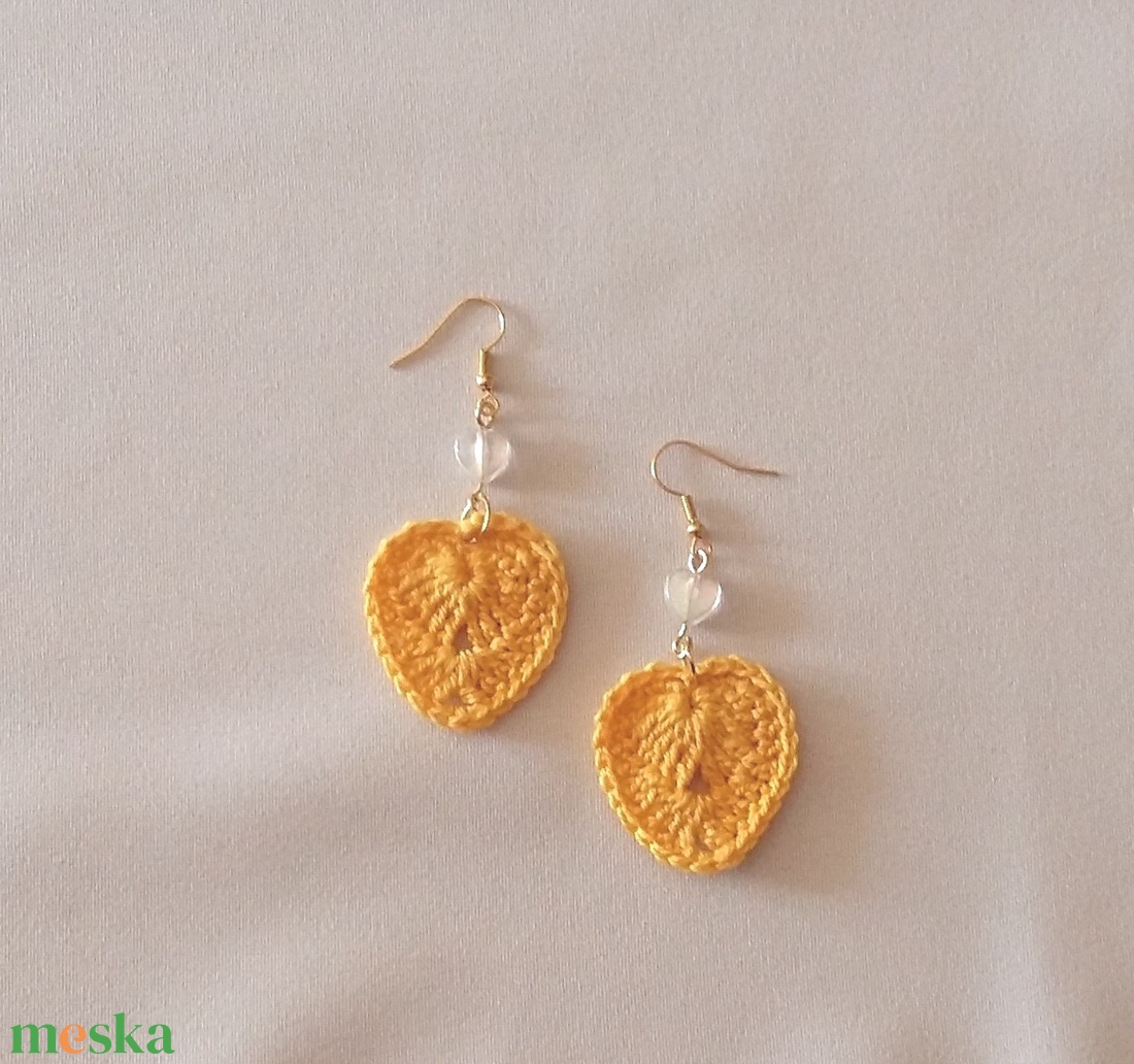 Horgolt szívecske - ékszer - fülbevaló - lógó fülbevaló - Meska.hu