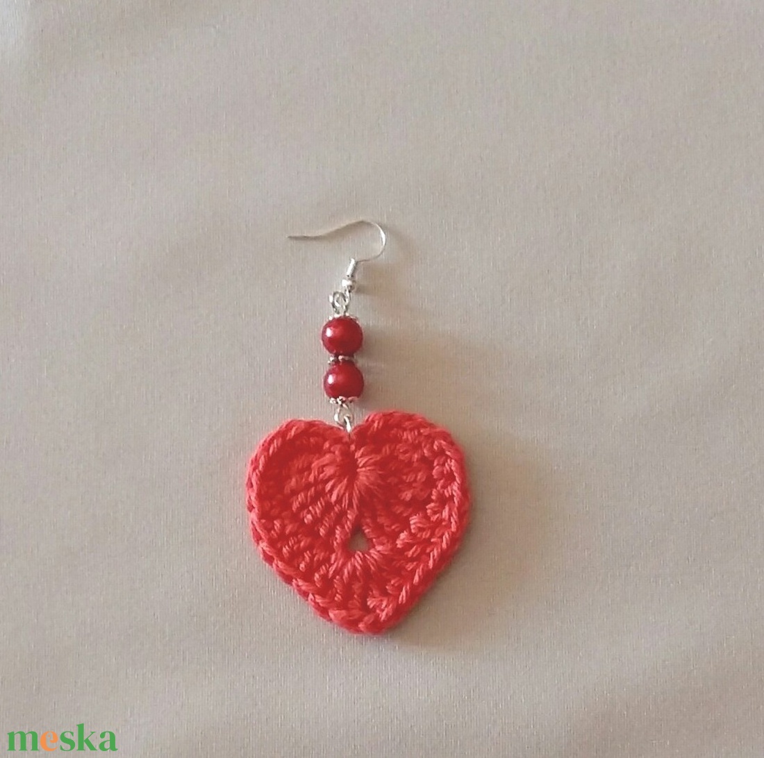 Horgolt szívecske - ékszer - fülbevaló - lógó fülbevaló - Meska.hu