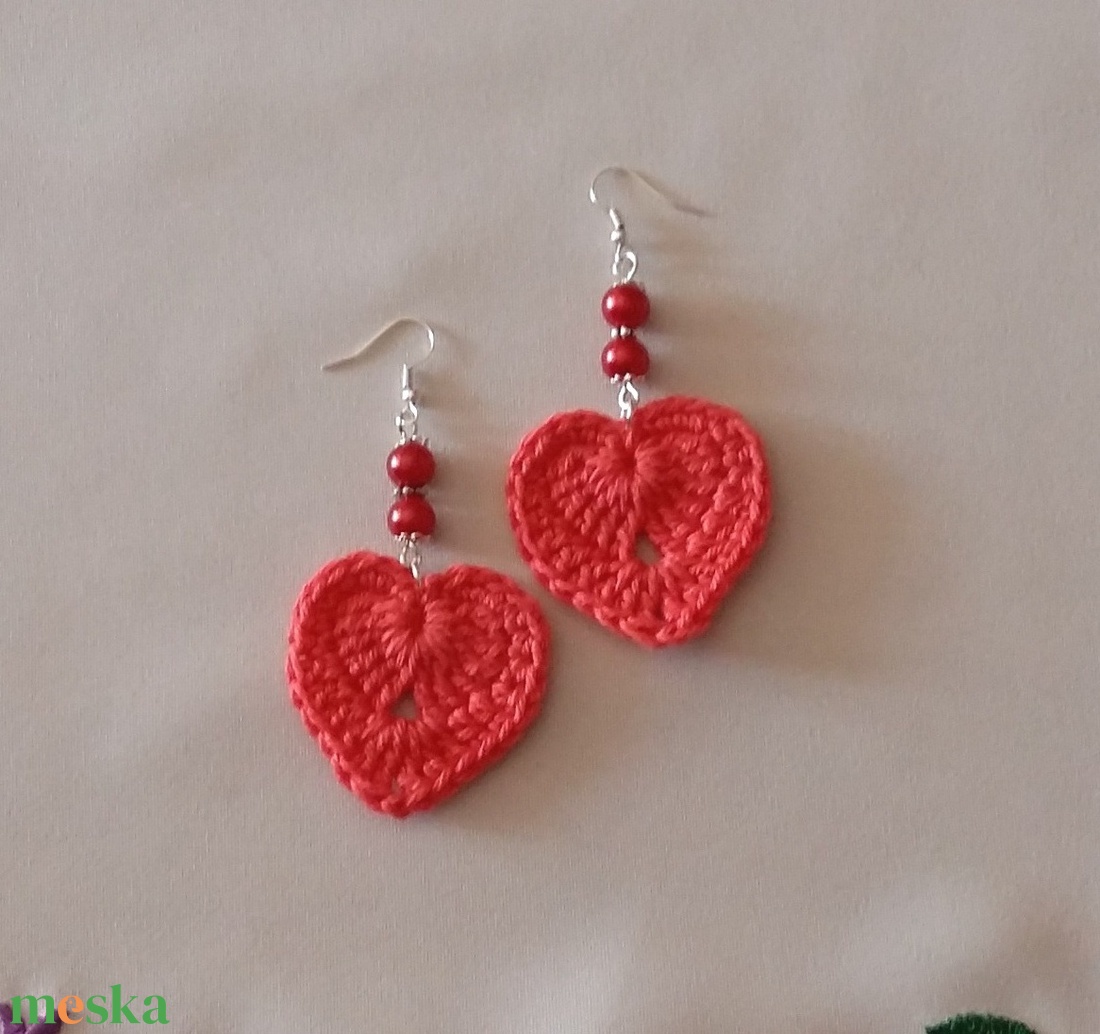 Horgolt szívecske - ékszer - fülbevaló - lógó fülbevaló - Meska.hu